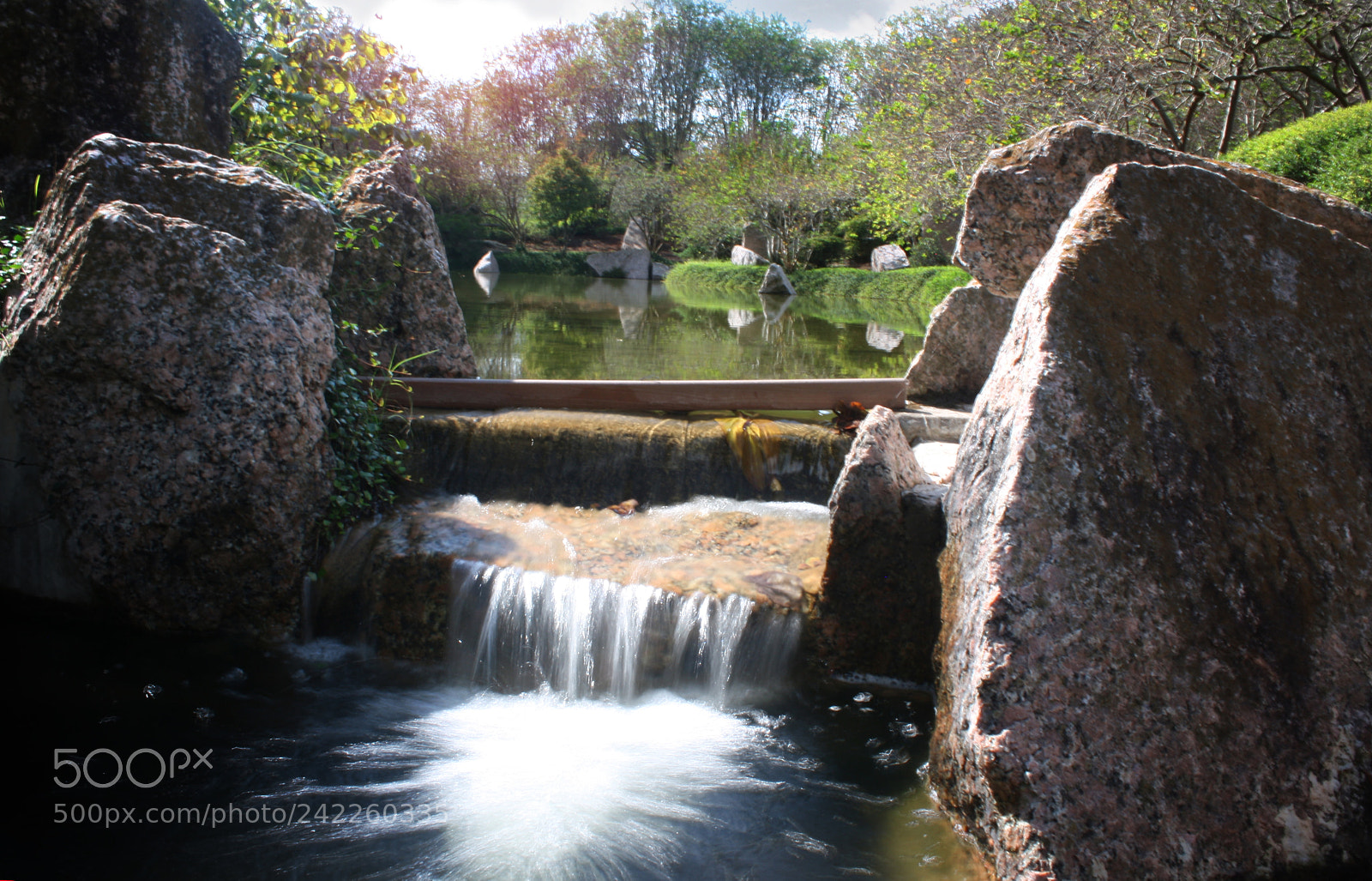 Canon EOS 1000D (EOS Digital Rebel XS / EOS Kiss F) sample photo. Japanese garden photography
