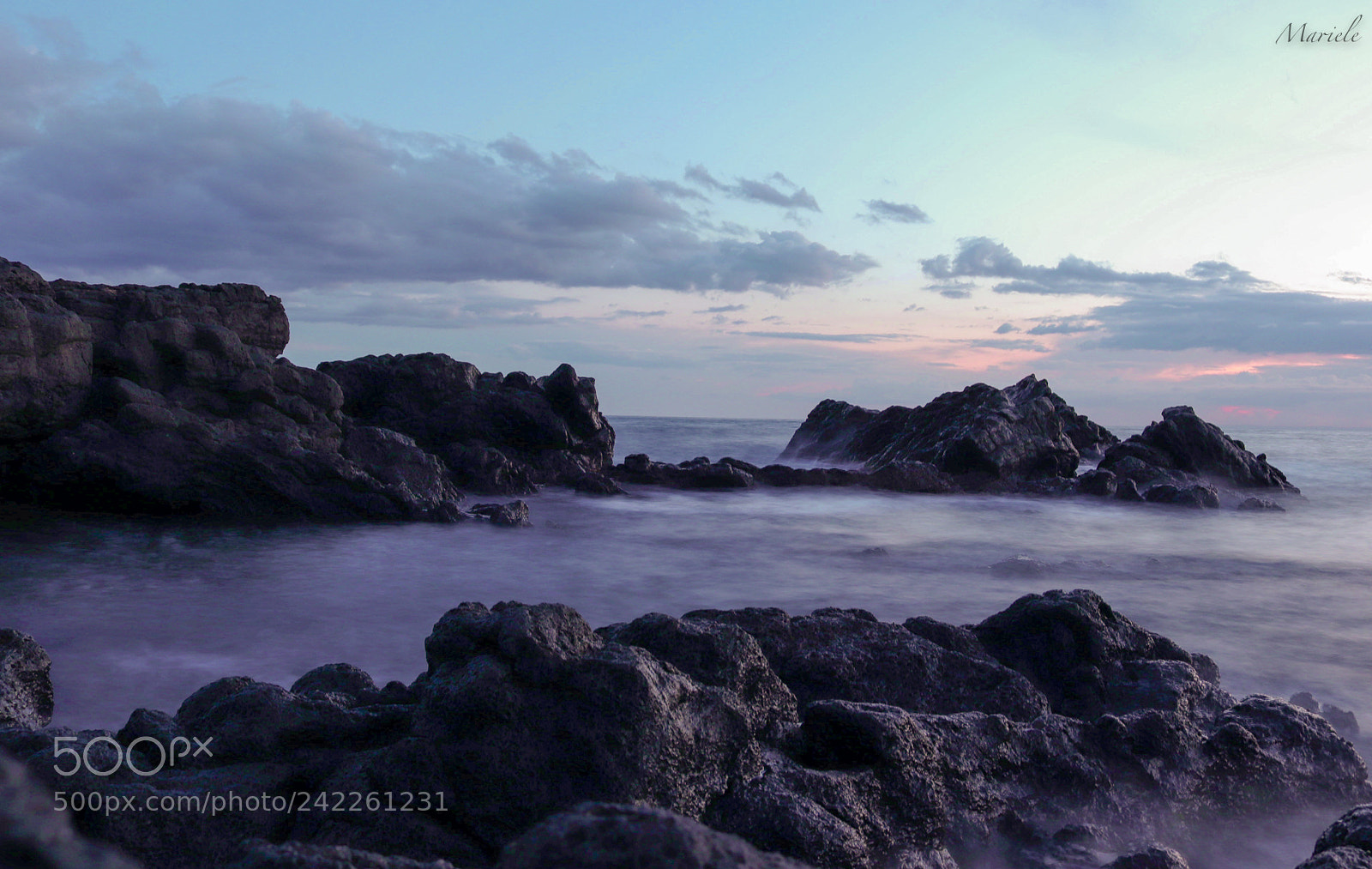 Canon EOS 200D (EOS Rebel SL2 / EOS Kiss X9) sample photo. Rocky coastline of giardini photography