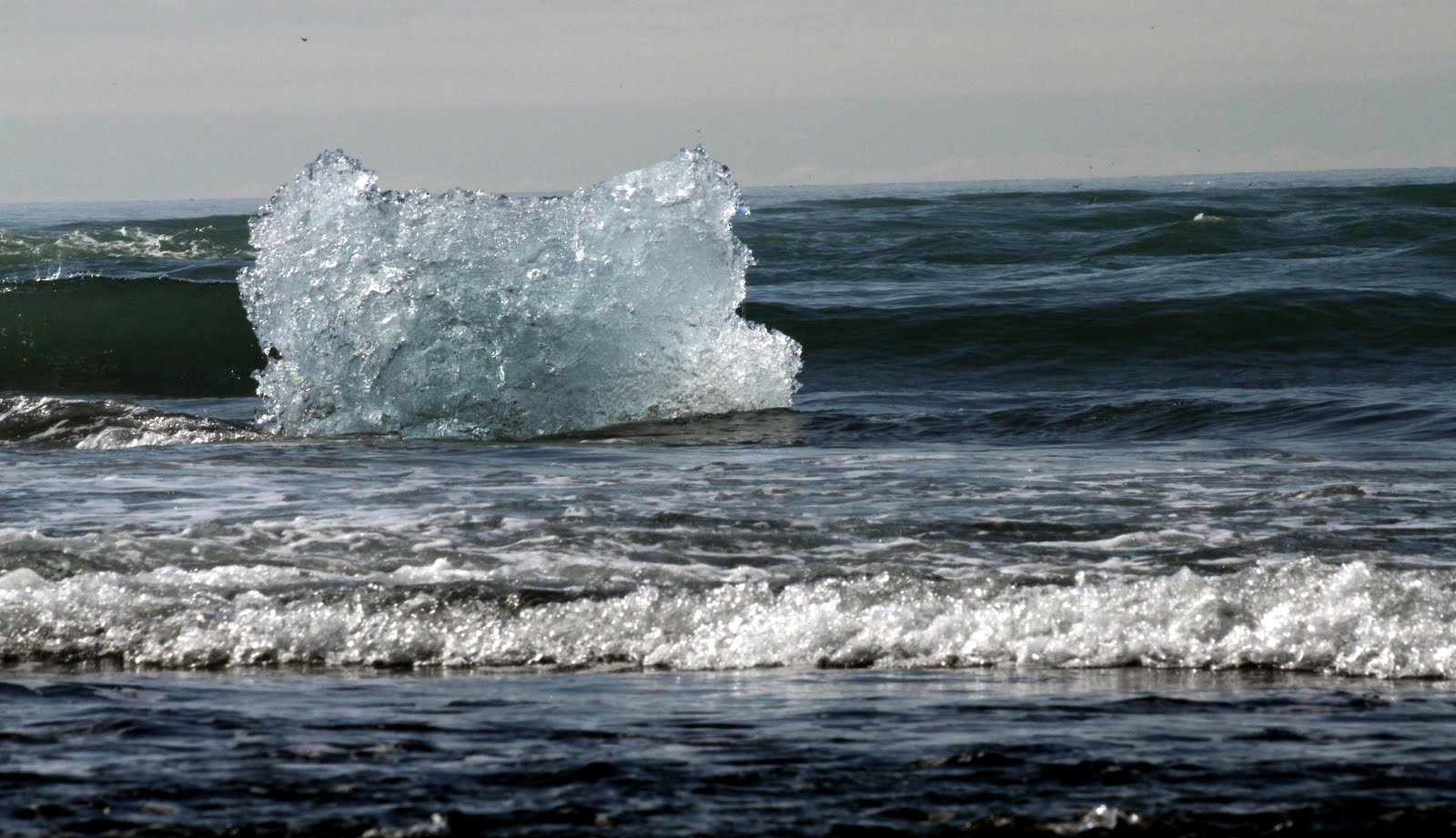 Canon EF 70-300mm F4-5.6 IS USM sample photo. Jökulsárlón ice on the beach 2 photography