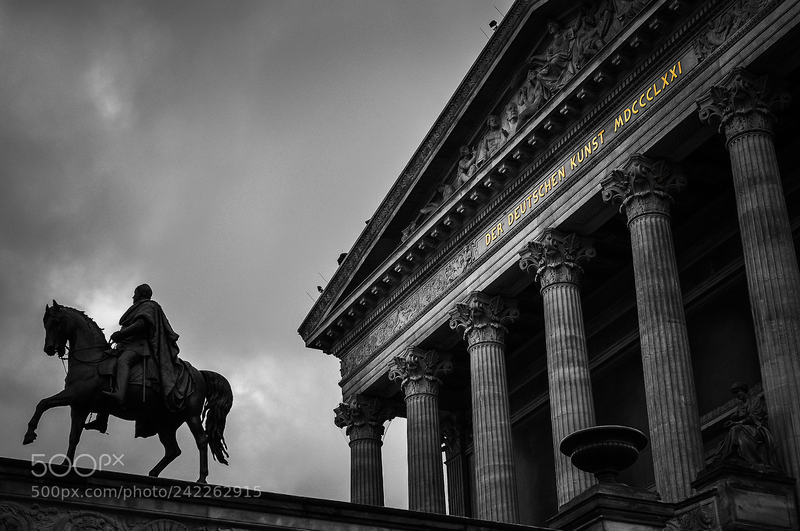 Nikon D90 sample photo. Golden berlin. the forgotten photography