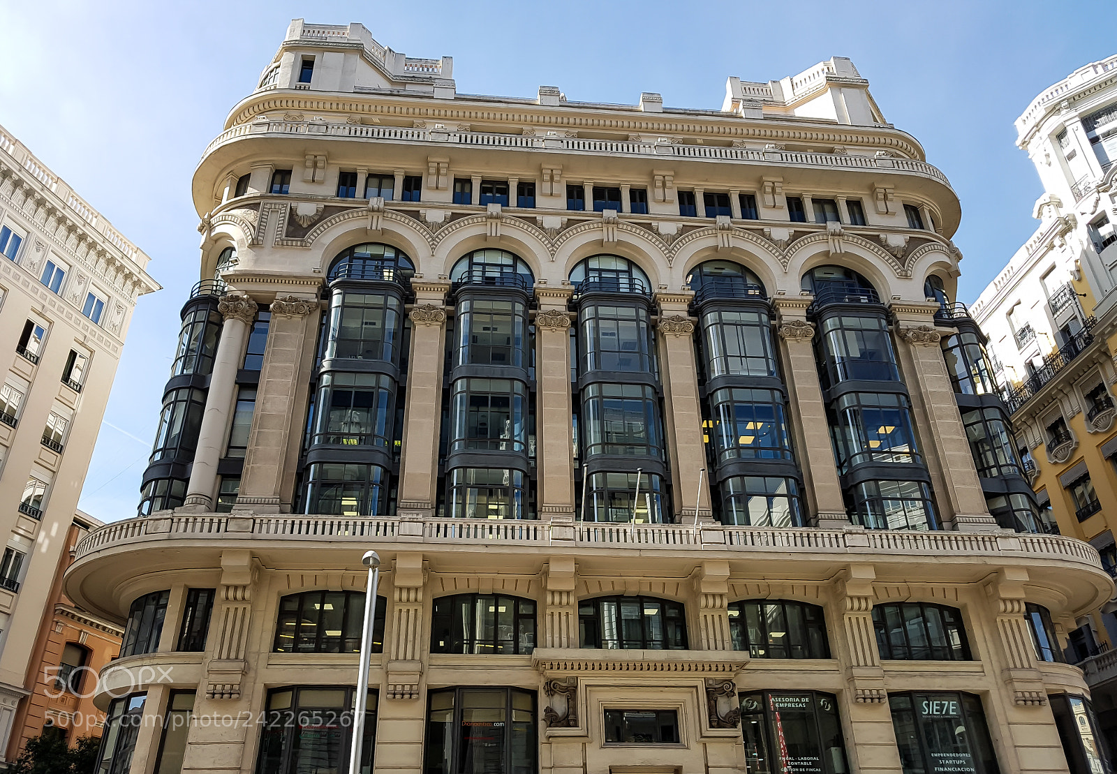 Samsung Galaxy S7 sample photo. Building in madrid photography