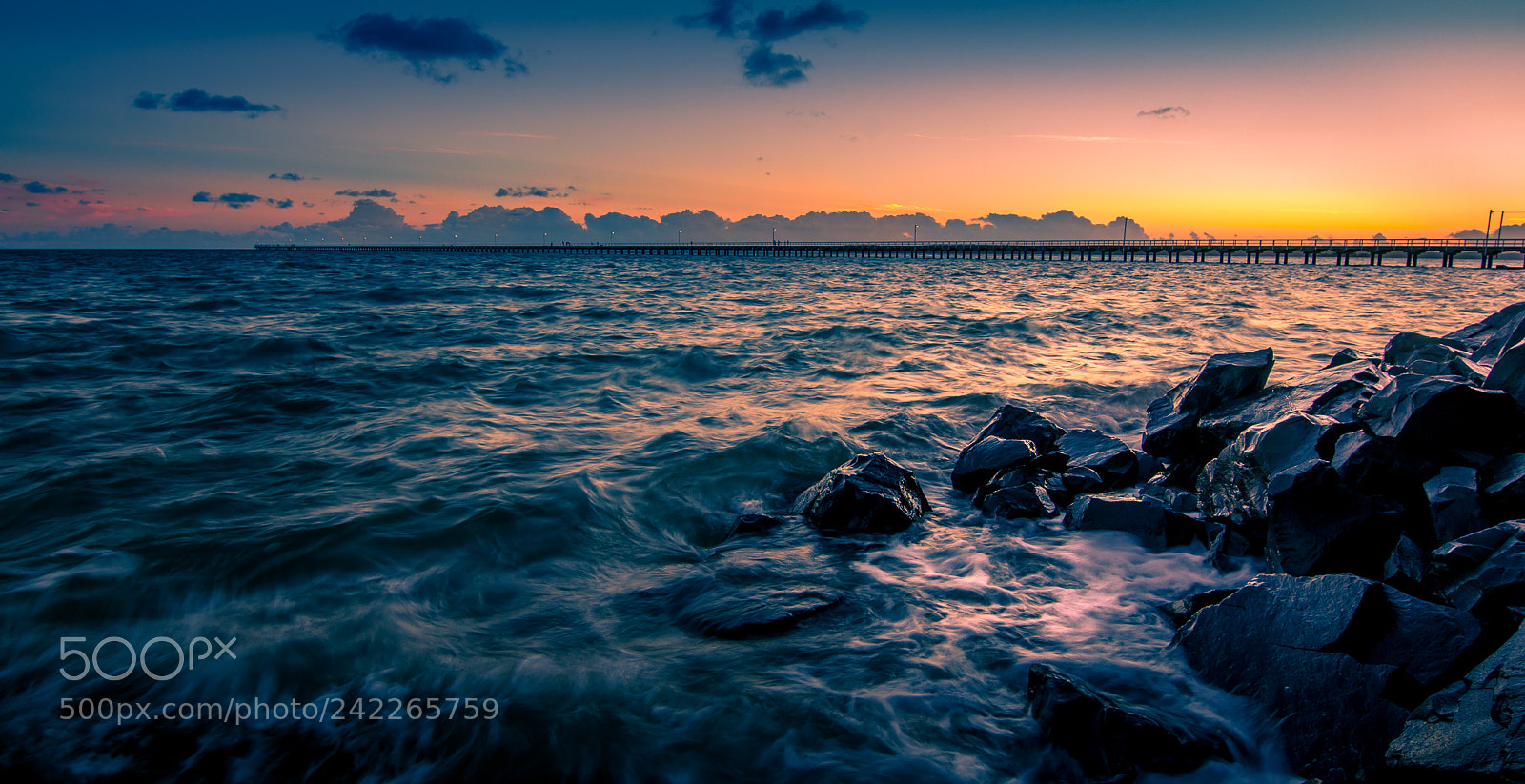 Canon EOS 60D sample photo. Urangan pier photography