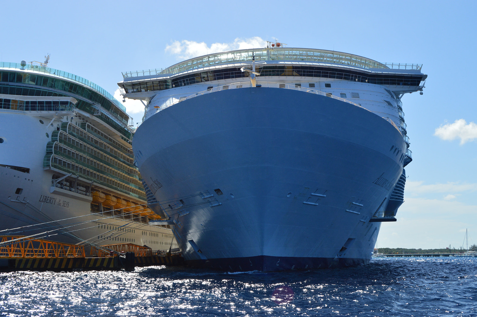 Nikon D3200 sample photo. Docked photography