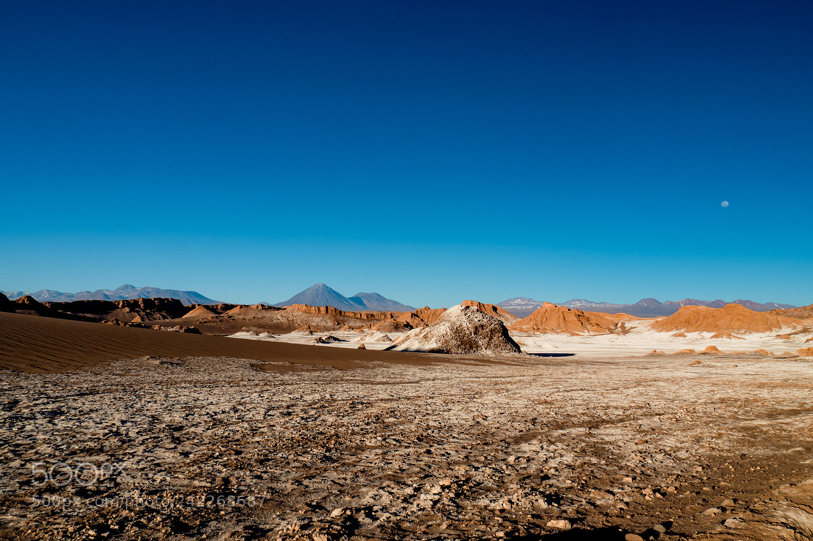 Olympus OM-D E-M5 II sample photo. Moon valley, chile photography