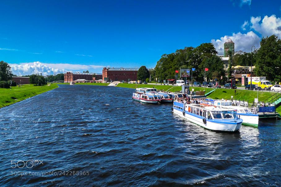 Panasonic Lumix DMC-LX3 sample photo. Neva river, saint petersburg photography