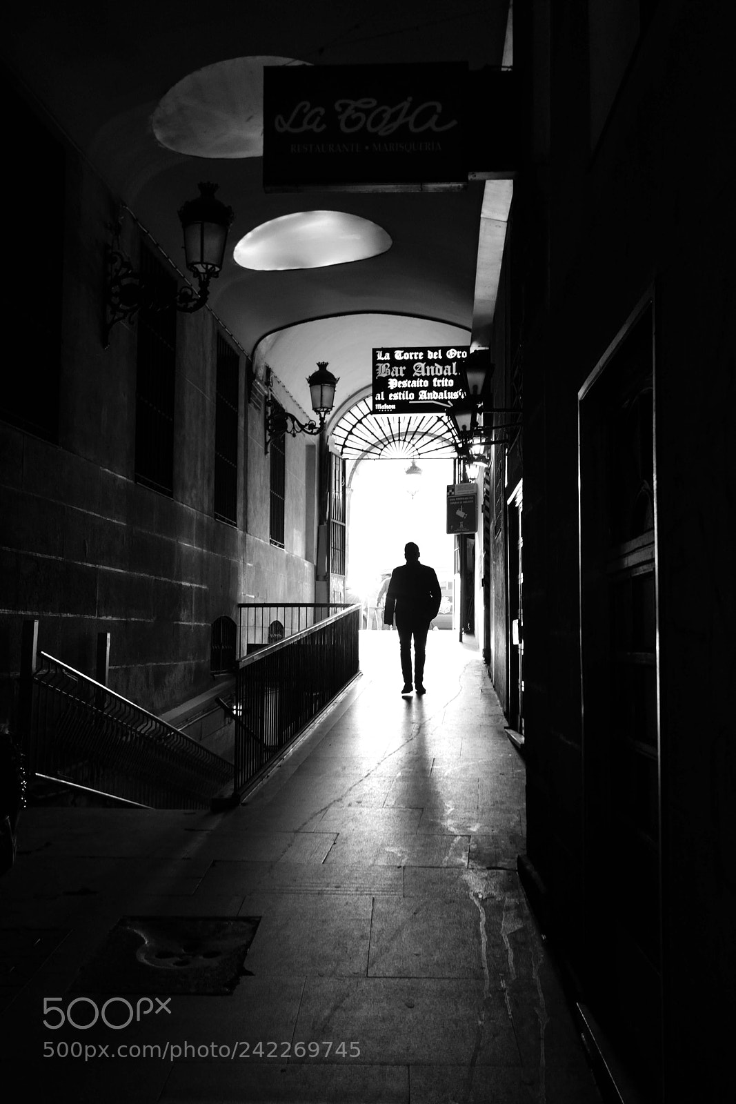 Nikon D7200 sample photo. Hiding on the backstreets photography