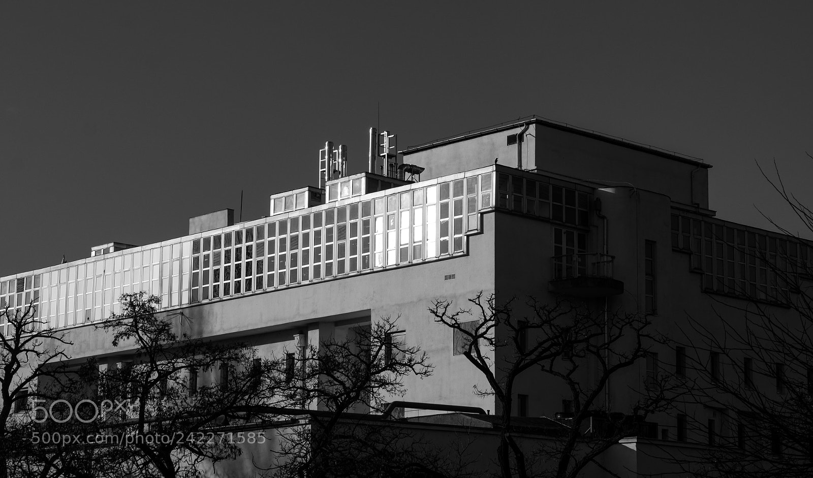 Sony Alpha DSLR-A700 sample photo. Behind the theatre photography