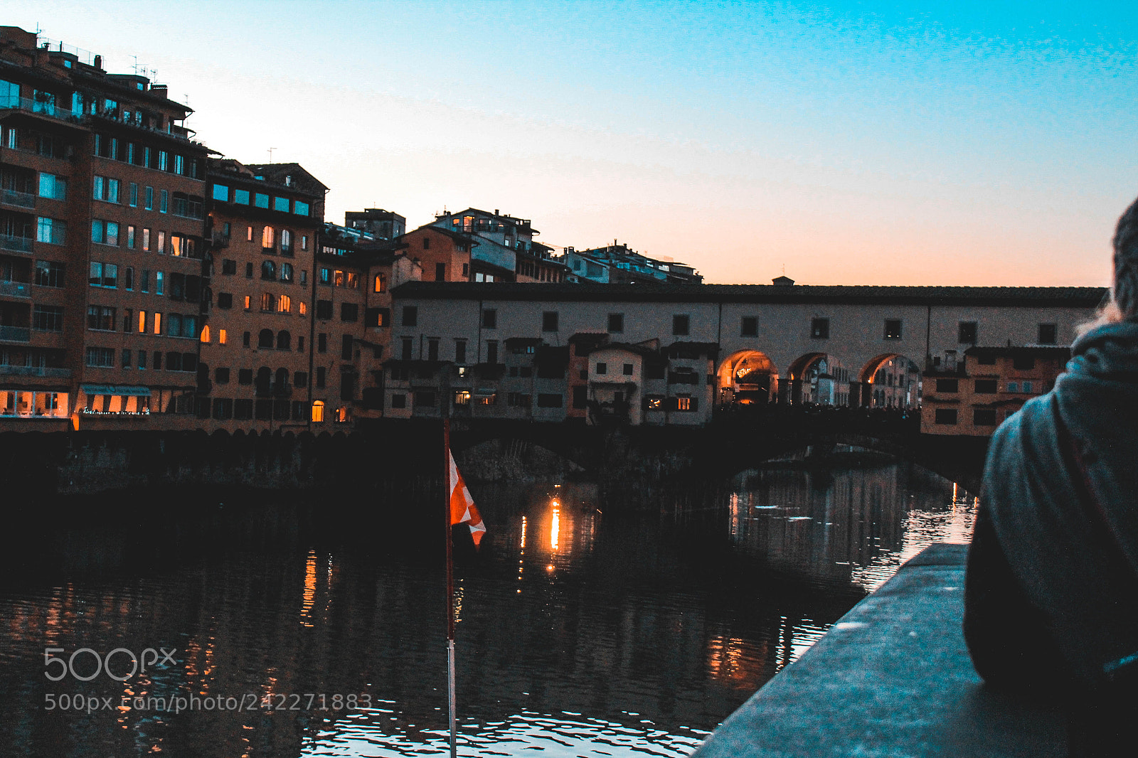 Canon EOS 1300D (EOS Rebel T6 / EOS Kiss X80) sample photo. Ponte vecchio after sunset photography