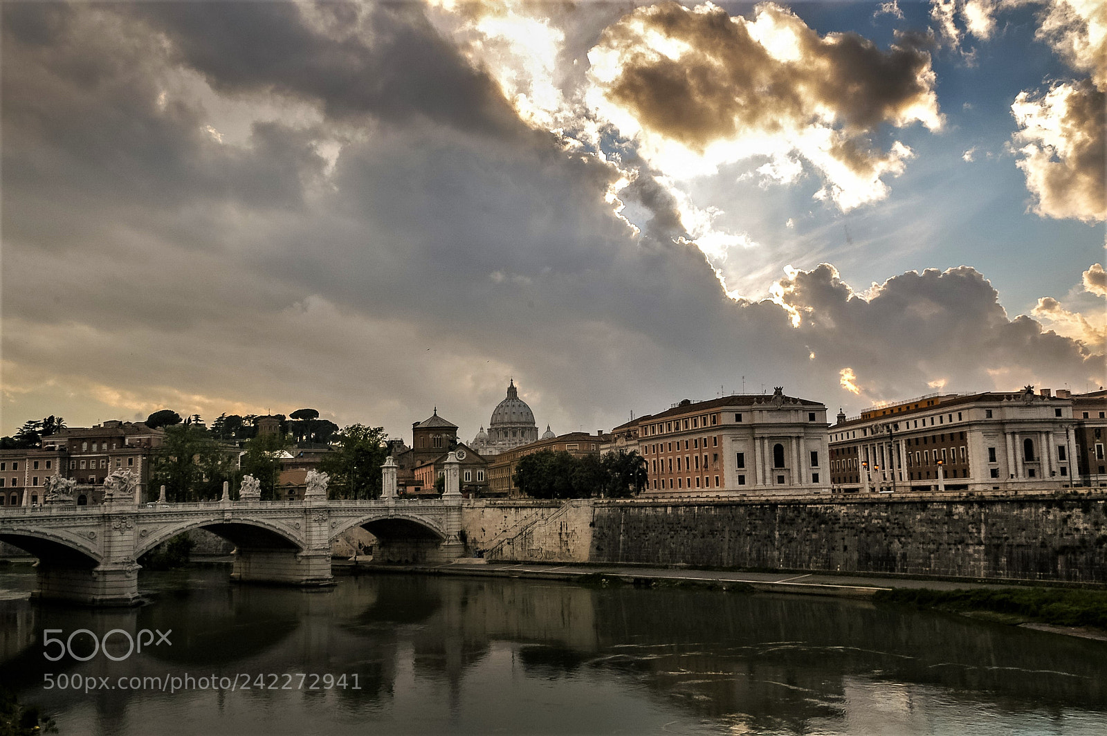 Nikon D100 sample photo. Reflections in the tiber! photography