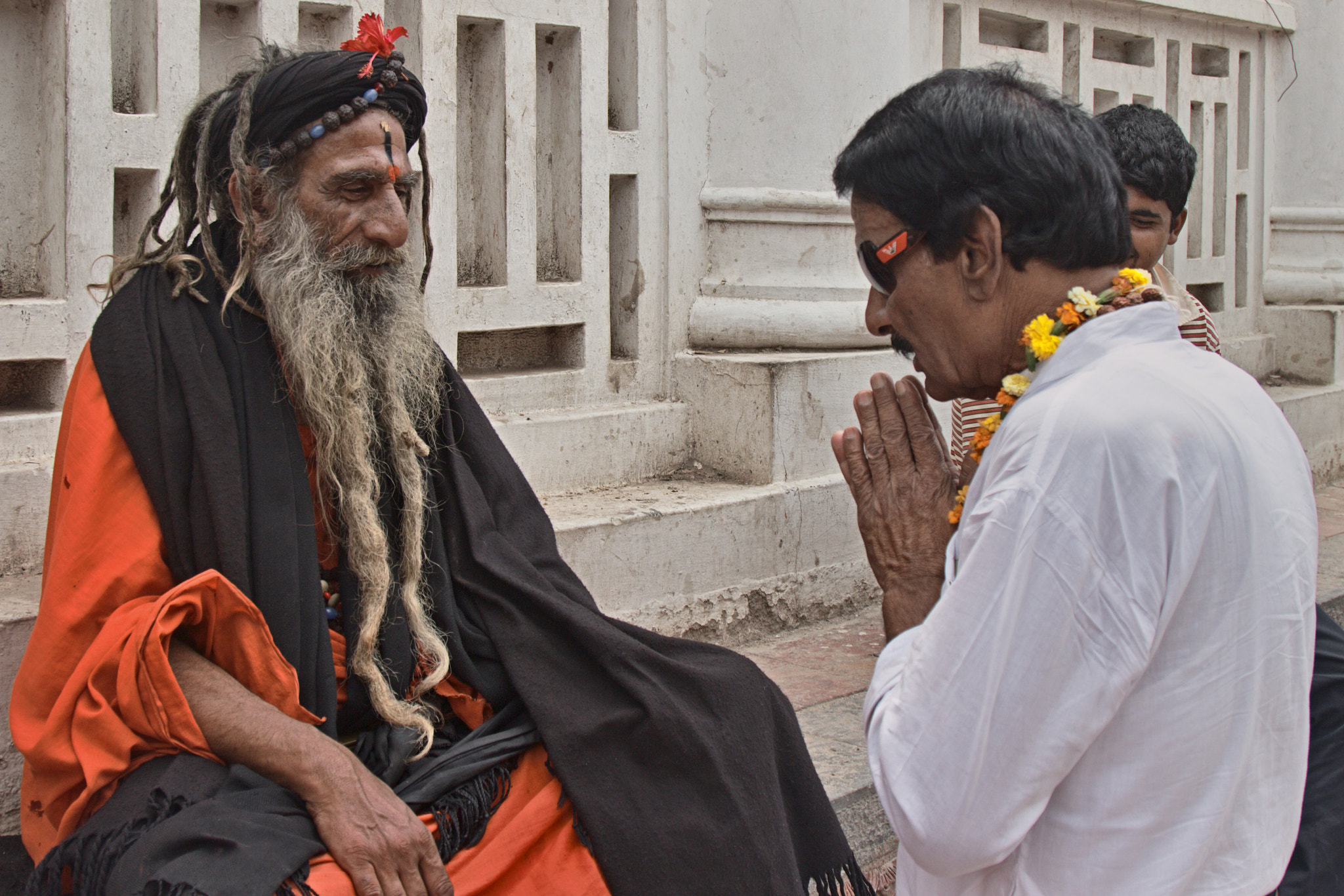 Canon EOS 550D (EOS Rebel T2i / EOS Kiss X4) + Canon EF 24-105mm F4L IS USM sample photo. Pashupatinath temple photography