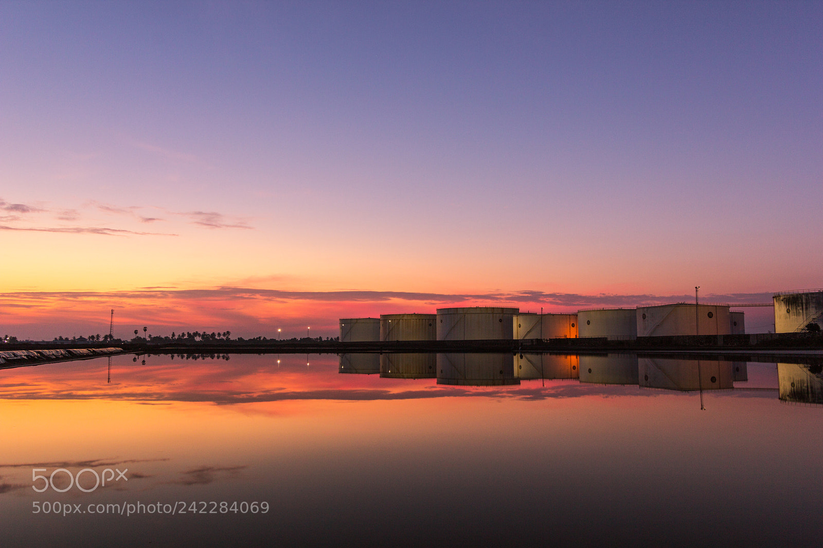Canon EOS 60D sample photo. Sunset, crude oil tank photography