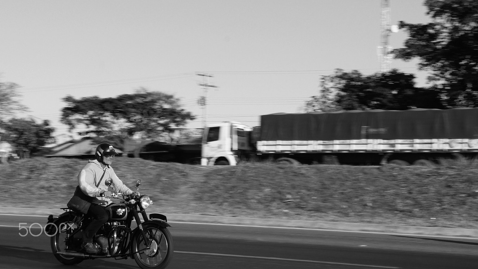 Sony Alpha NEX-C3 sample photo. Viajante do tempo photography