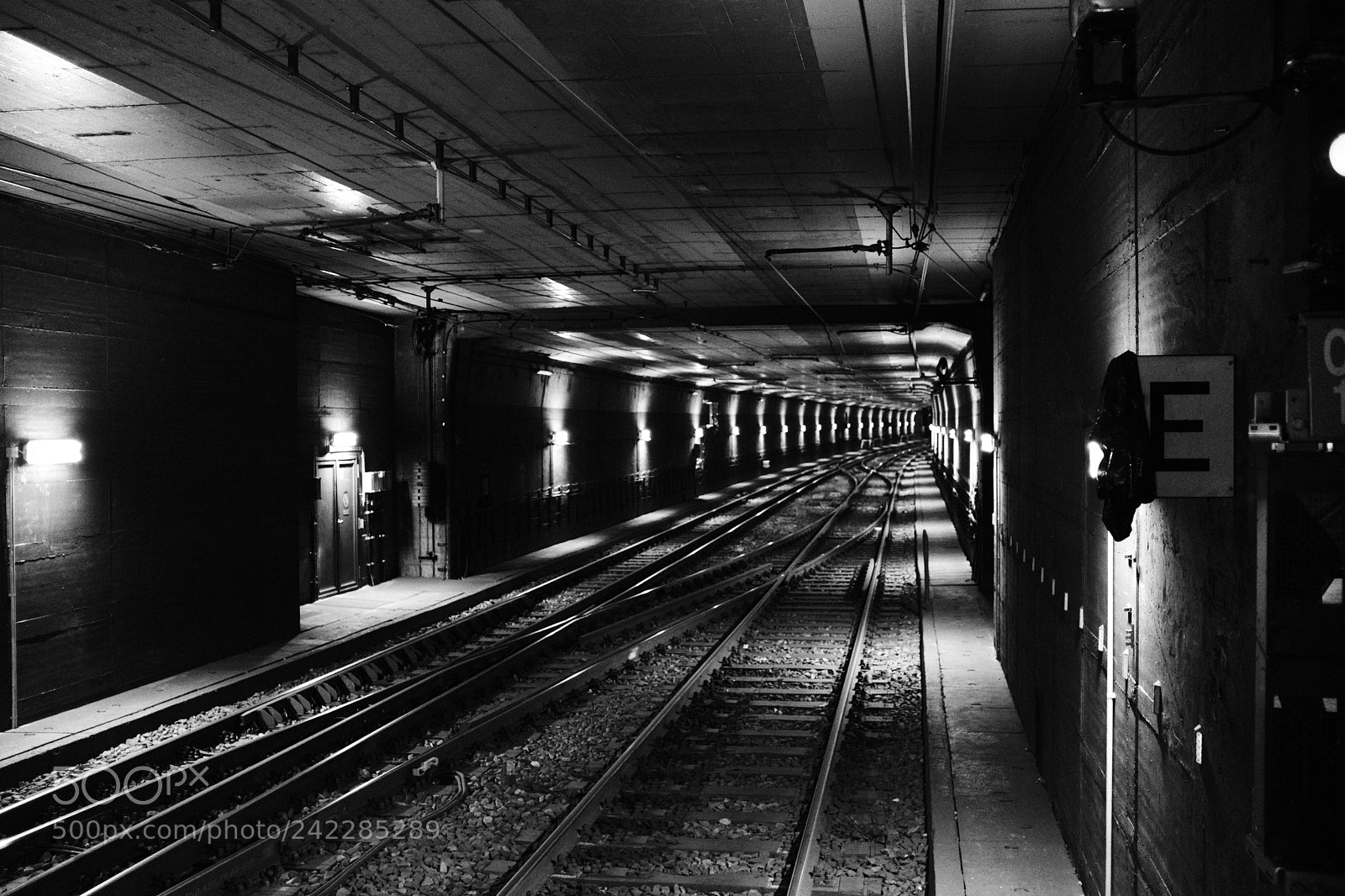Fujifilm X100F sample photo. Tracks photography
