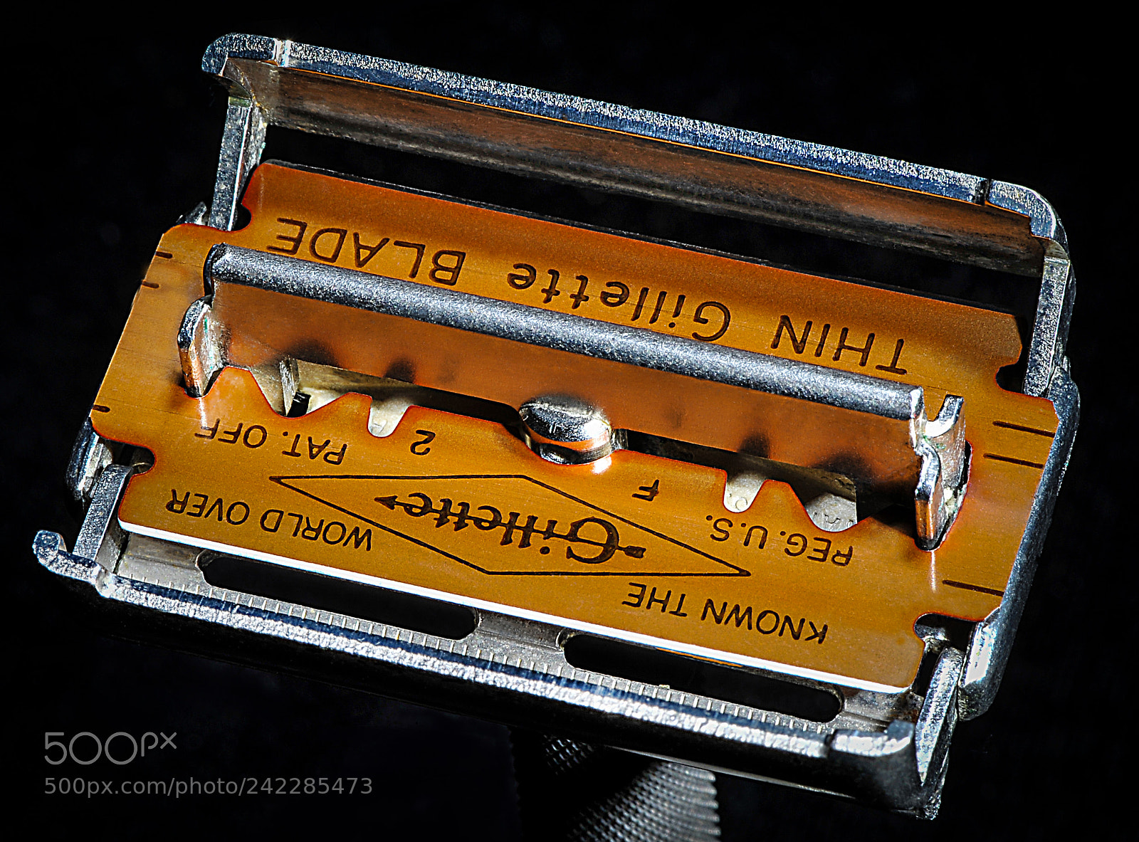 Nikon D3 sample photo. Razor photography