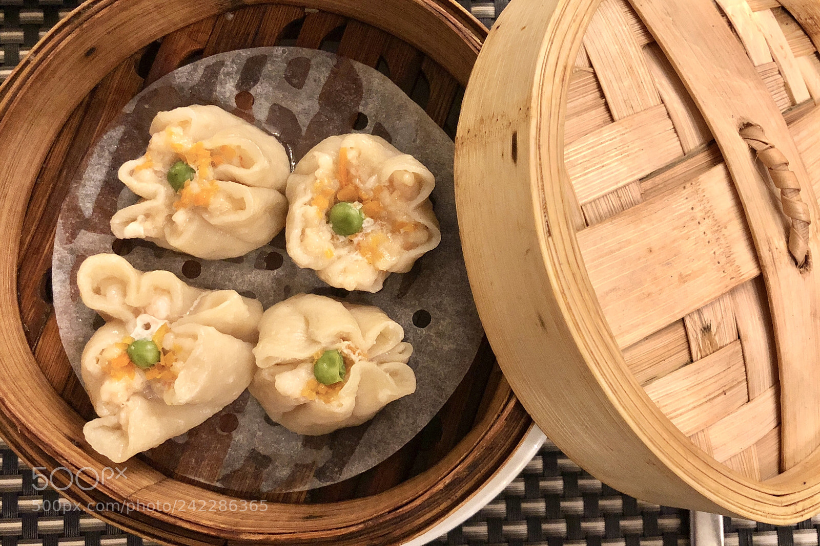 Apple iPhone X sample photo. Raviolidigamberi sushi chinesefood dinner photography