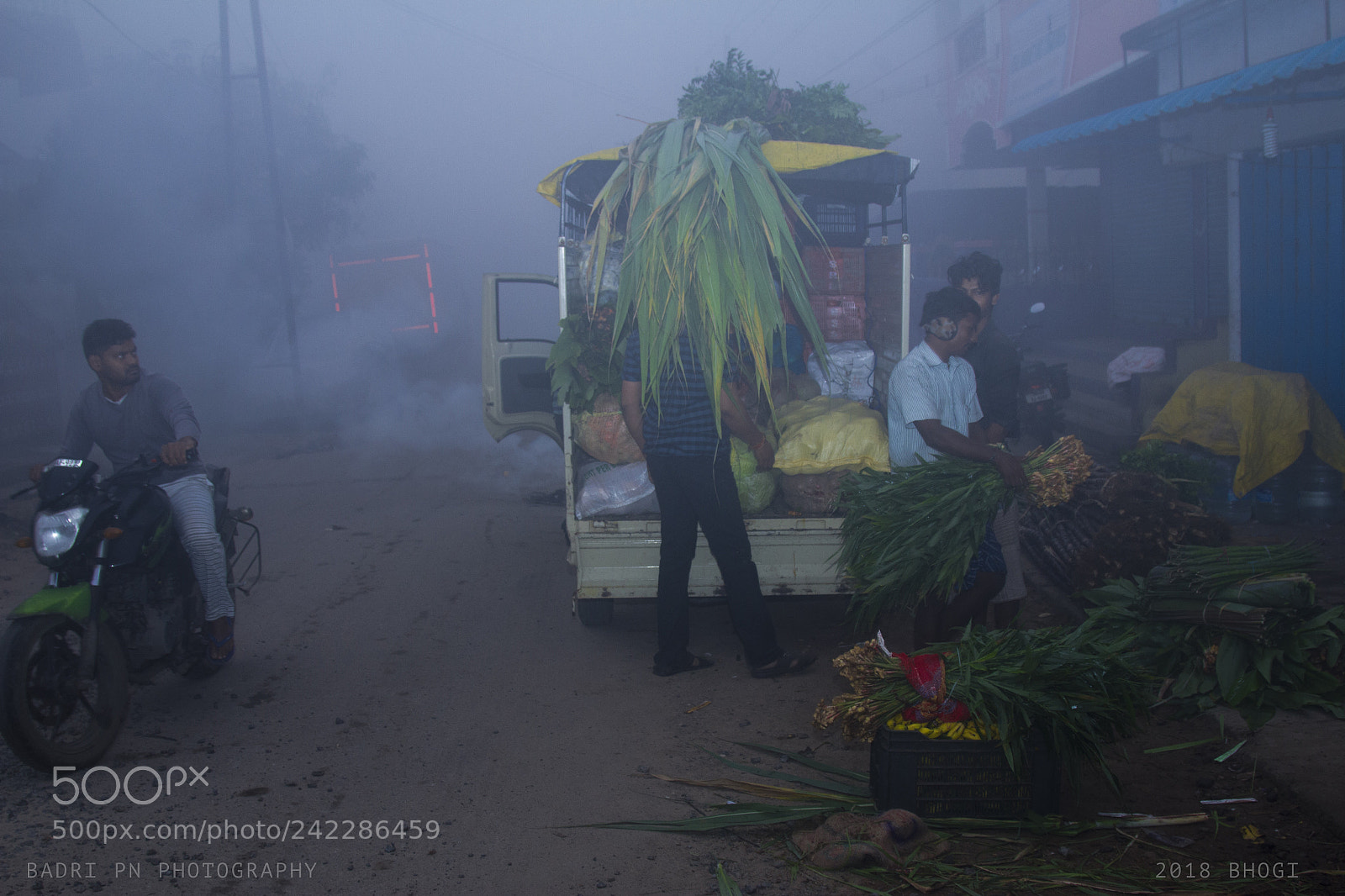 Canon EOS 60D sample photo. Chennai smog photography