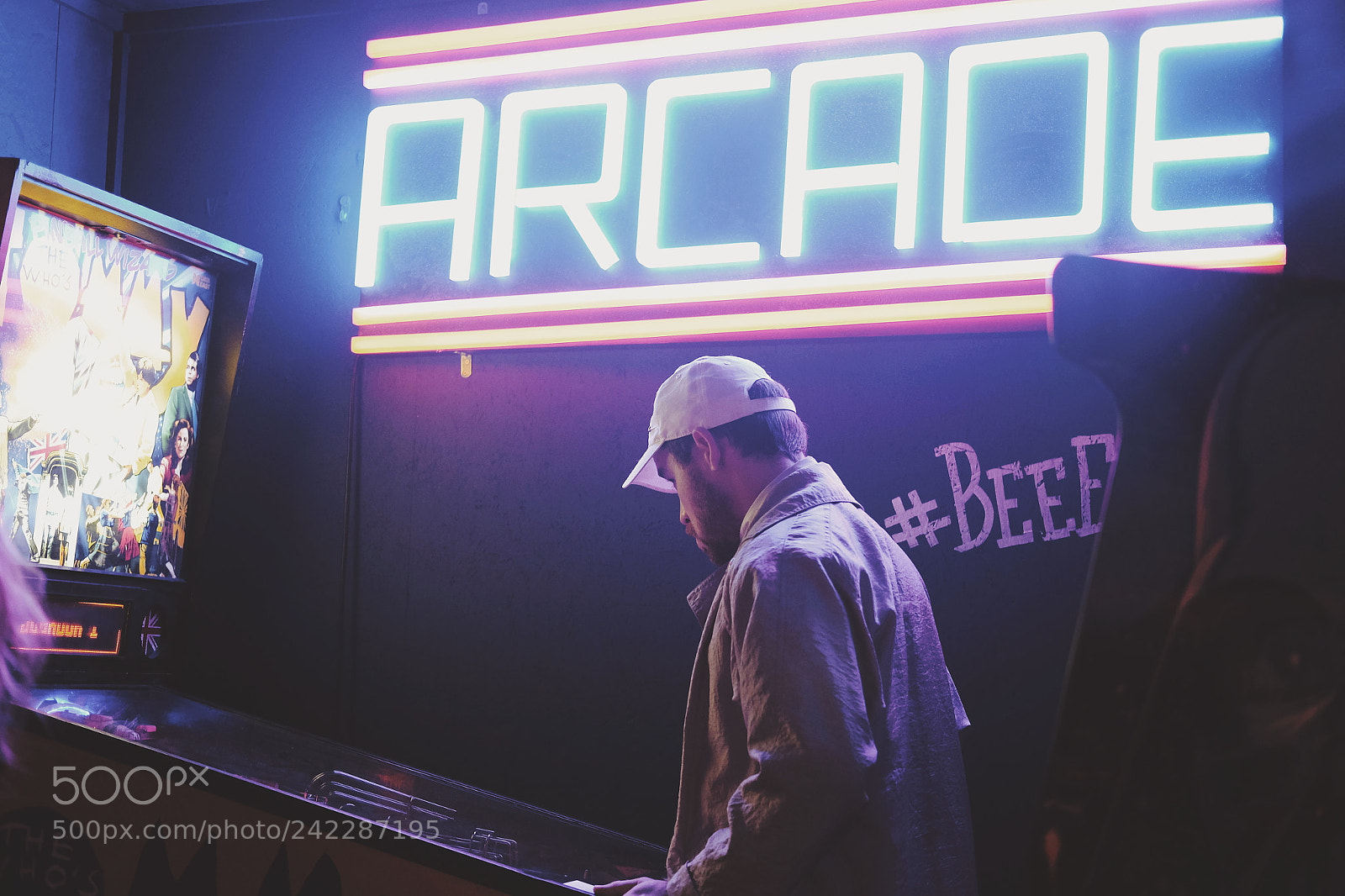 Fujifilm X-T10 sample photo. Arcade photography