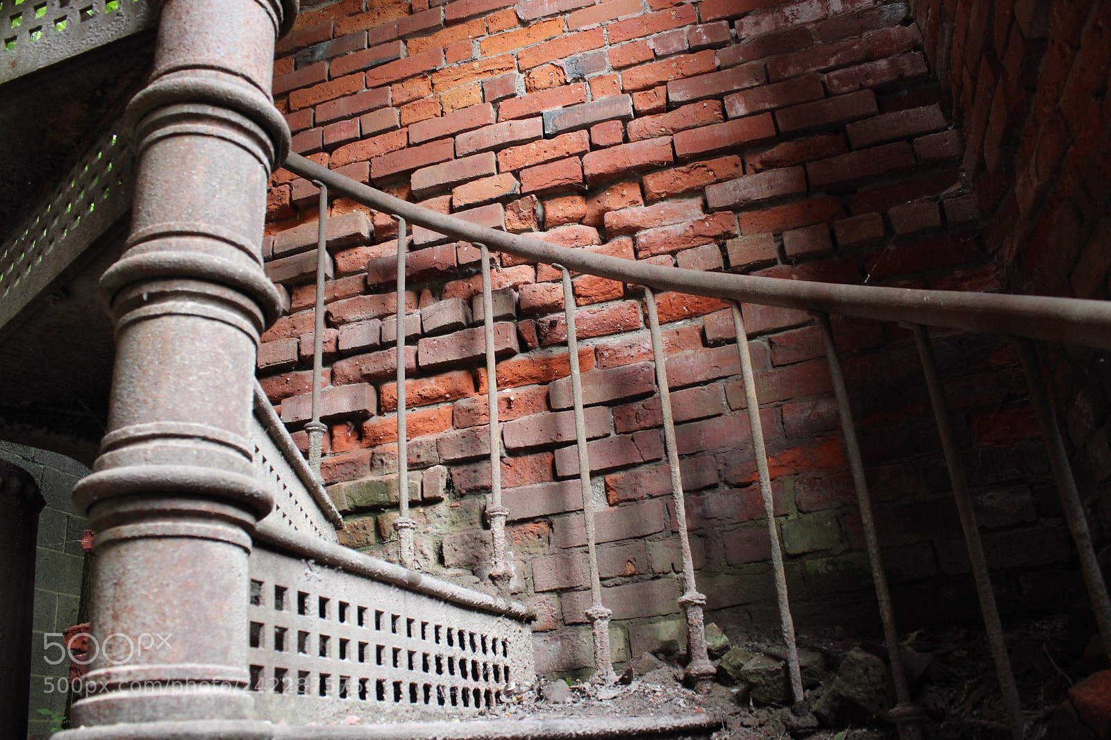 Canon EOS 1200D (EOS Rebel T5 / EOS Kiss X70 / EOS Hi) sample photo. Abandoned brewery stair case photography