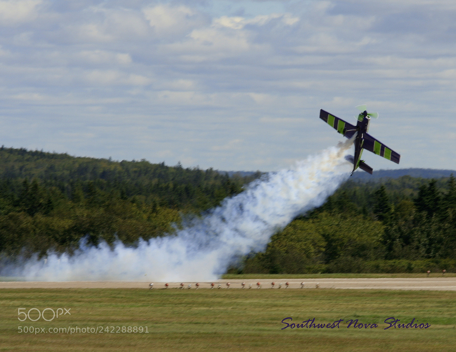 Canon EOS 350D (EOS Digital Rebel XT / EOS Kiss Digital N) sample photo. Yarmouth internation air show photography