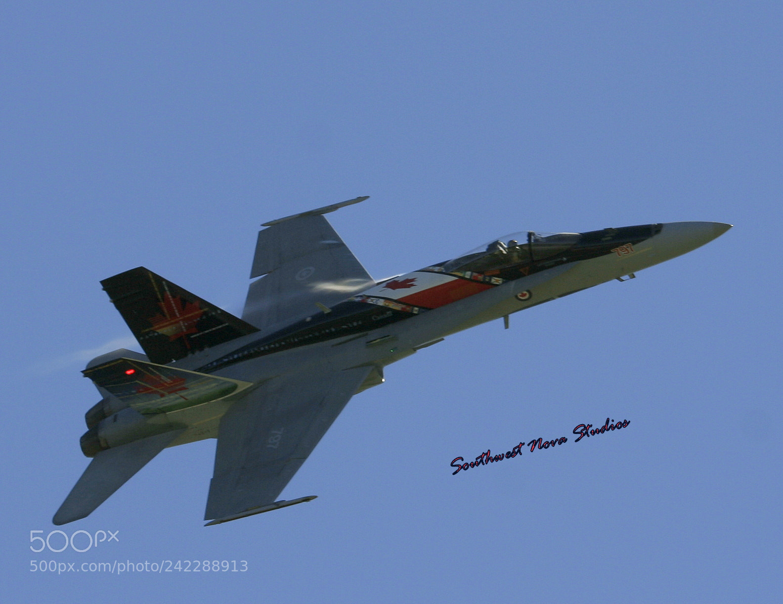 Canon EOS 350D (EOS Digital Rebel XT / EOS Kiss Digital N) sample photo. Yarmouth internation air show photography