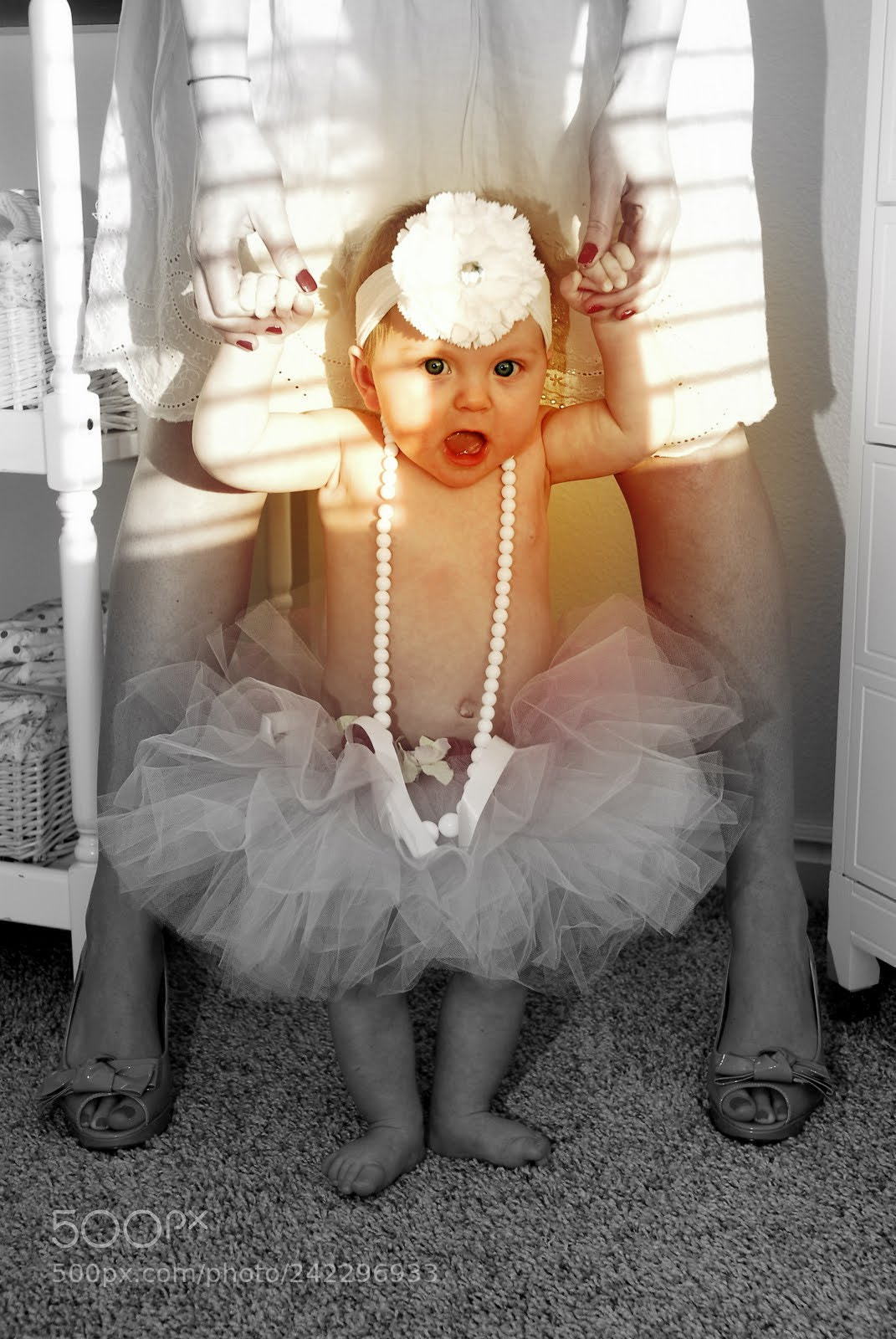 Nikon D200 sample photo. Little girl dress up photography