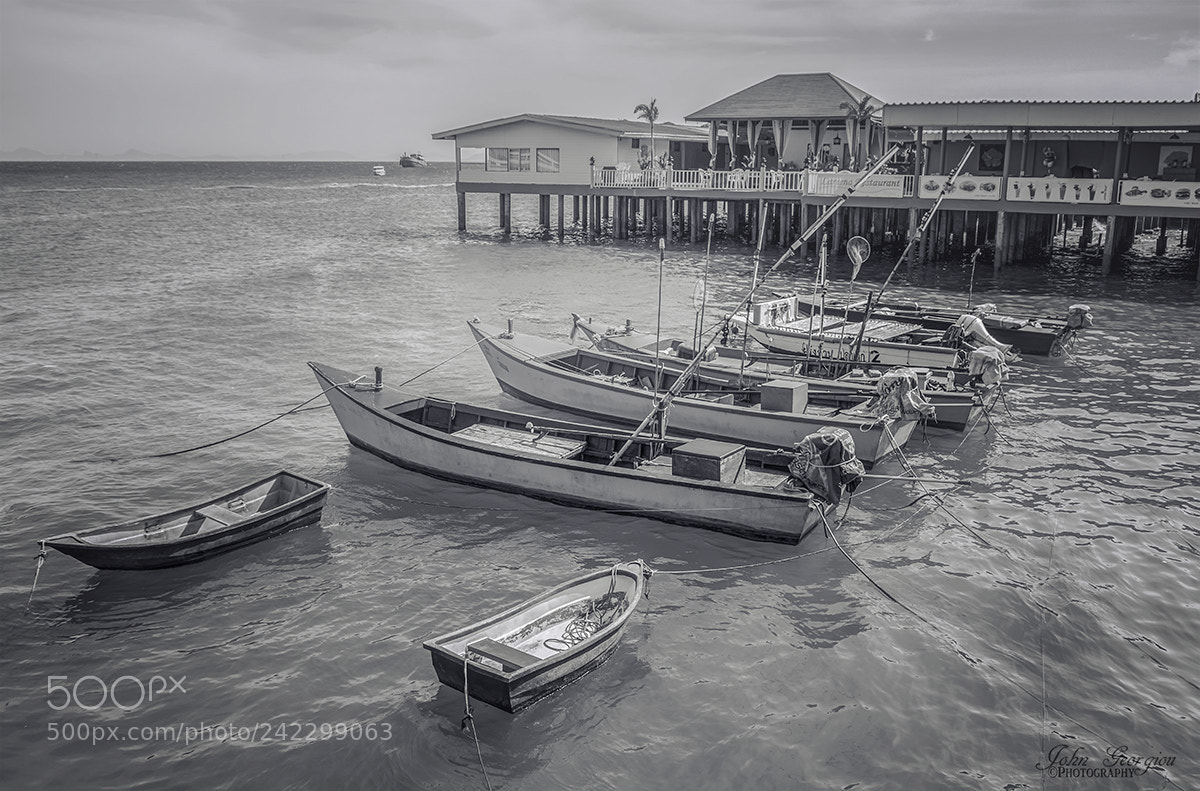 Pentax K-3 sample photo. Dock photography