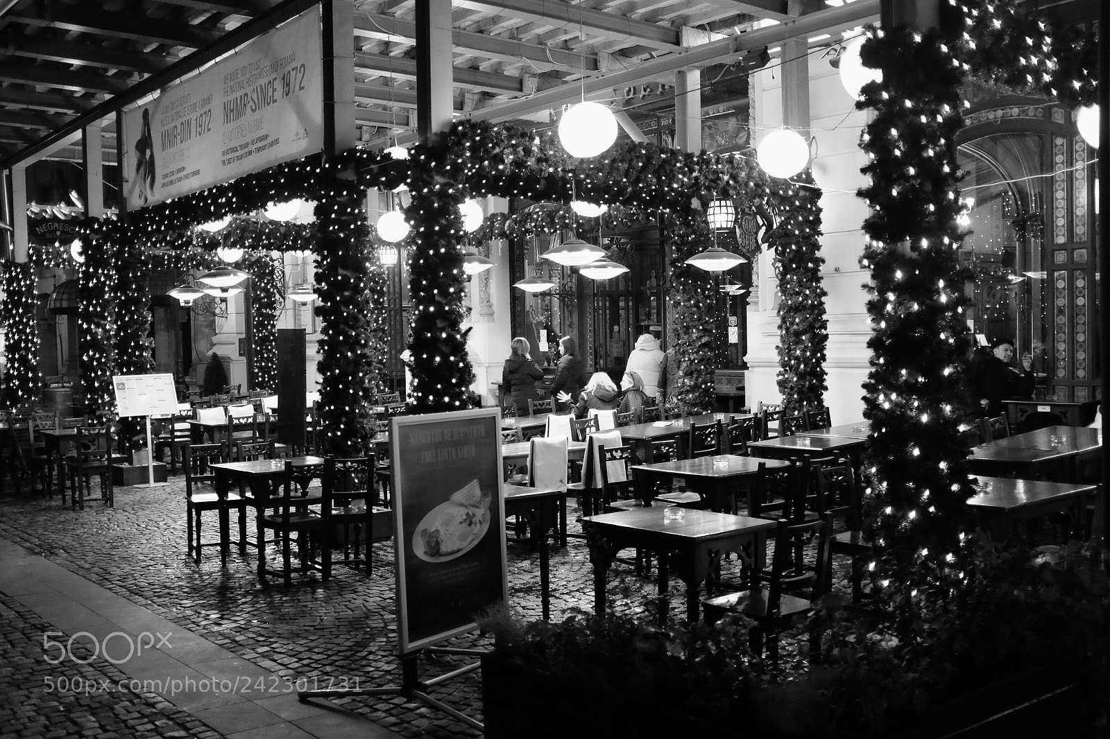 Fujifilm X100S sample photo. Decorations photography