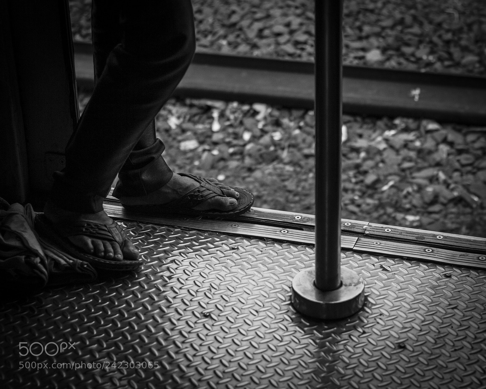 Canon EOS 550D (EOS Rebel T2i / EOS Kiss X4) sample photo. The daily commute photography