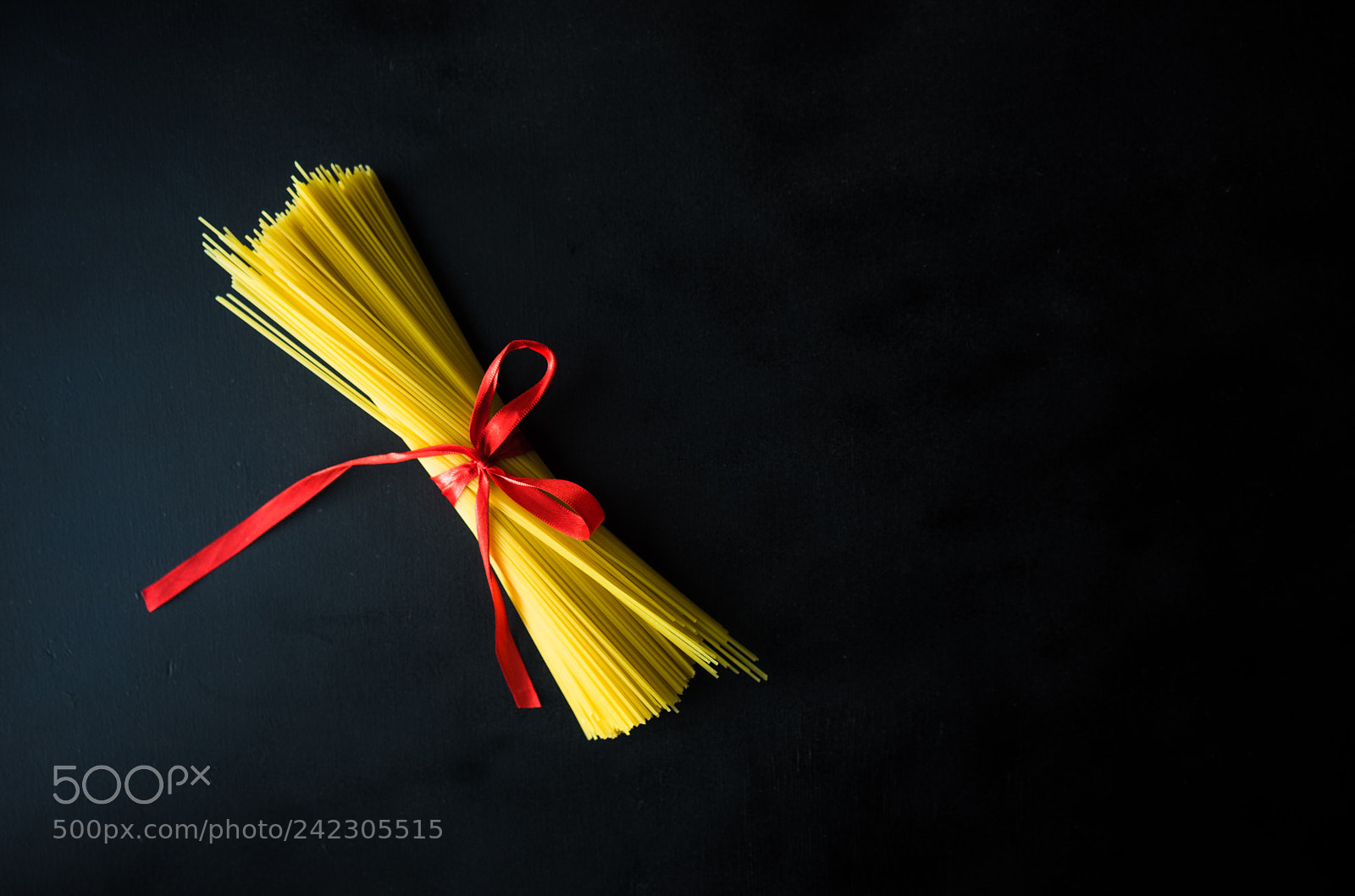 Sony a7 sample photo. Thin long spaghetti on photography
