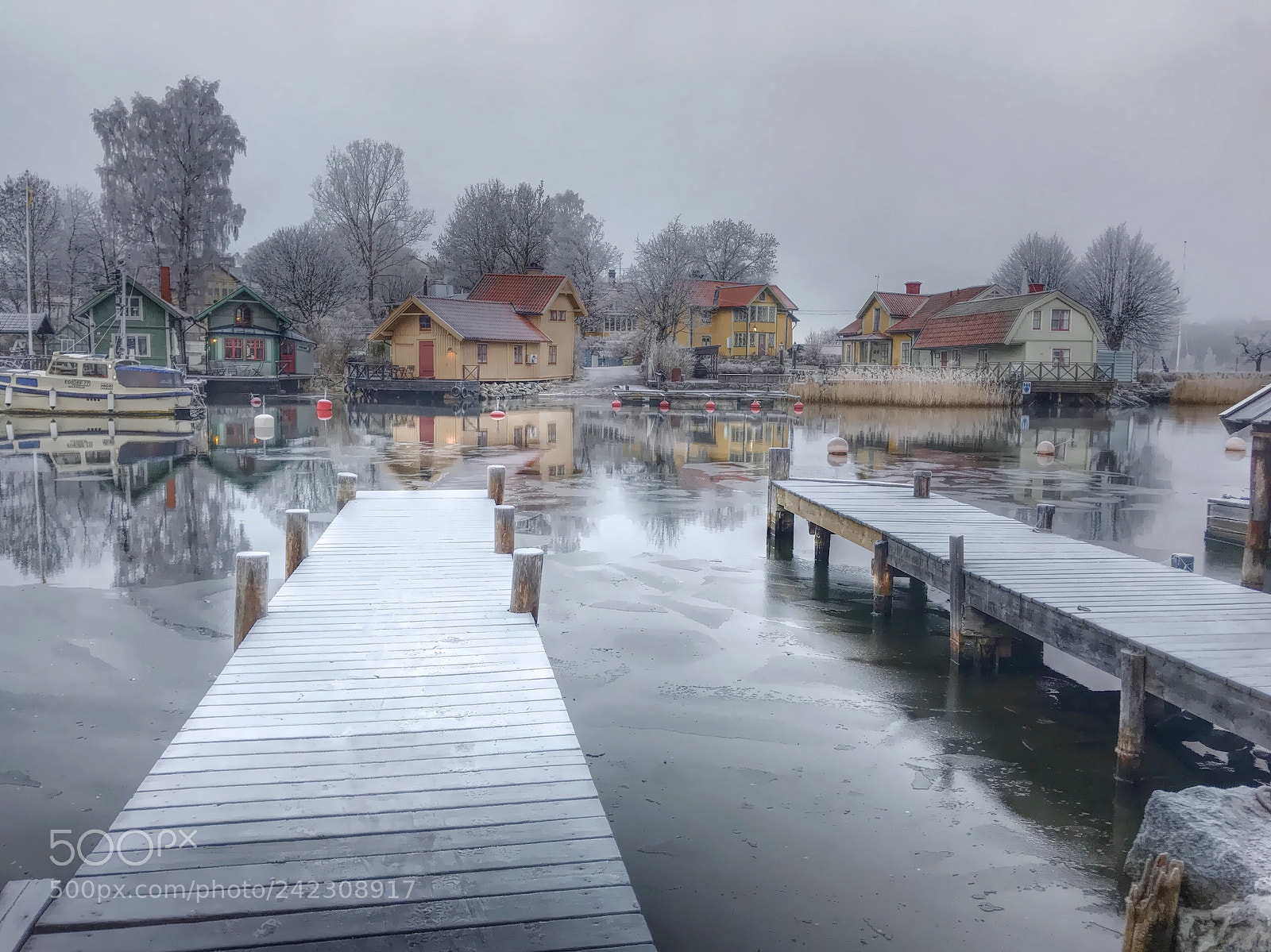 Apple iPhone 7 sample photo. Vaxholm and norrhamnen photography