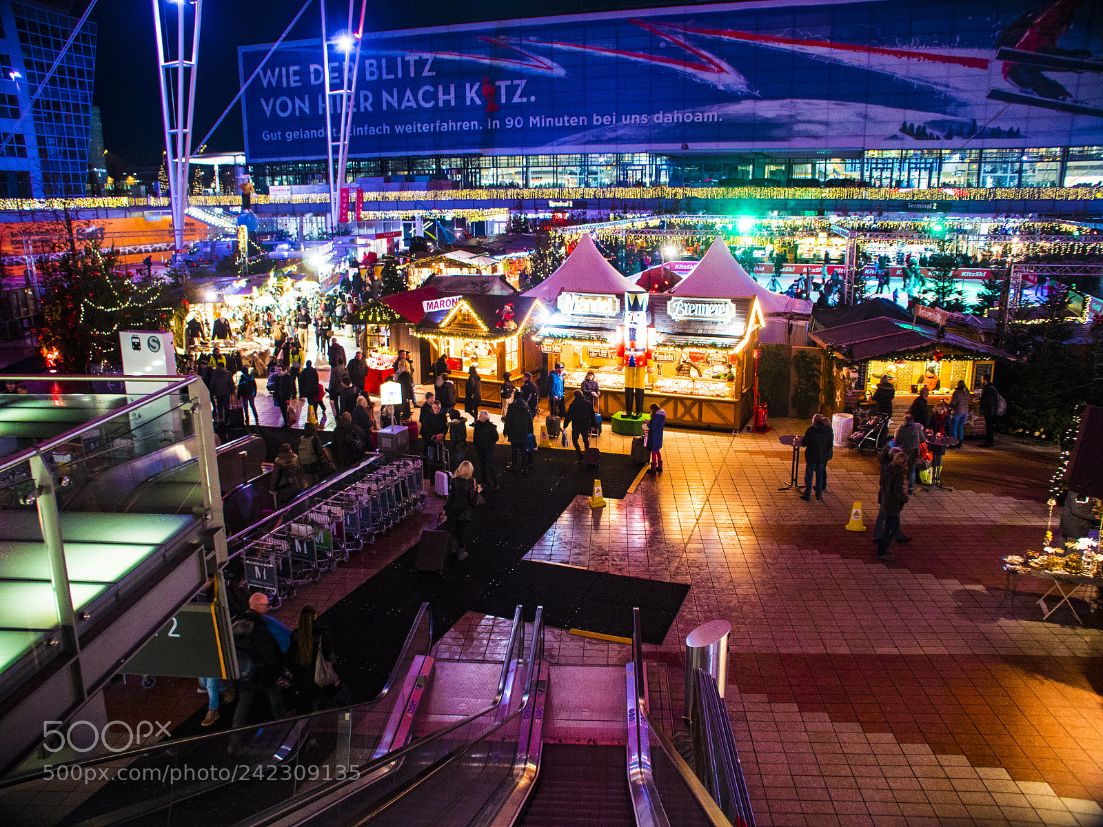 Panasonic Lumix DMC-GH4 sample photo. Munich airport photography