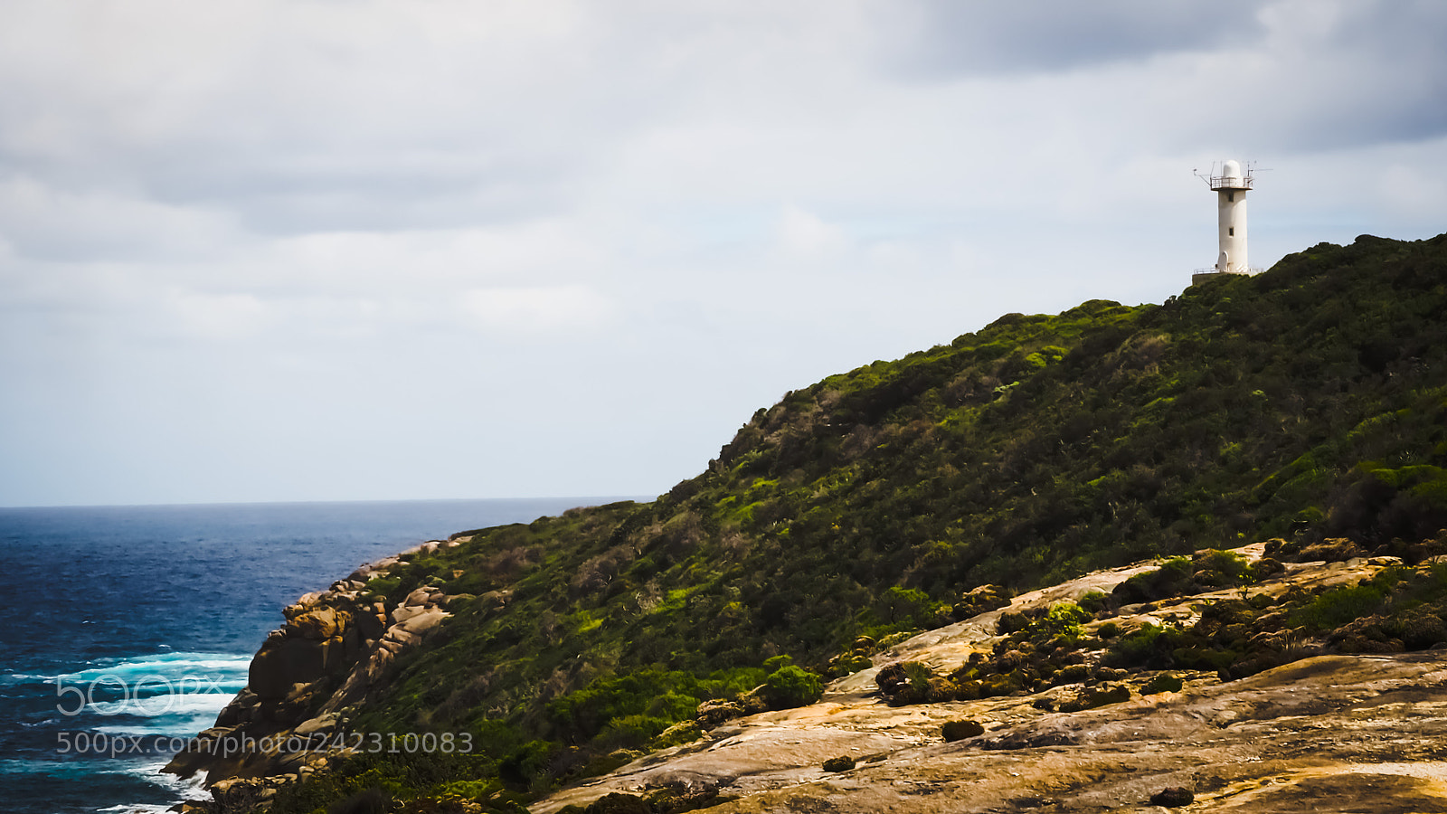 Olympus OM-D E-M10 II sample photo. Lighthouse photography