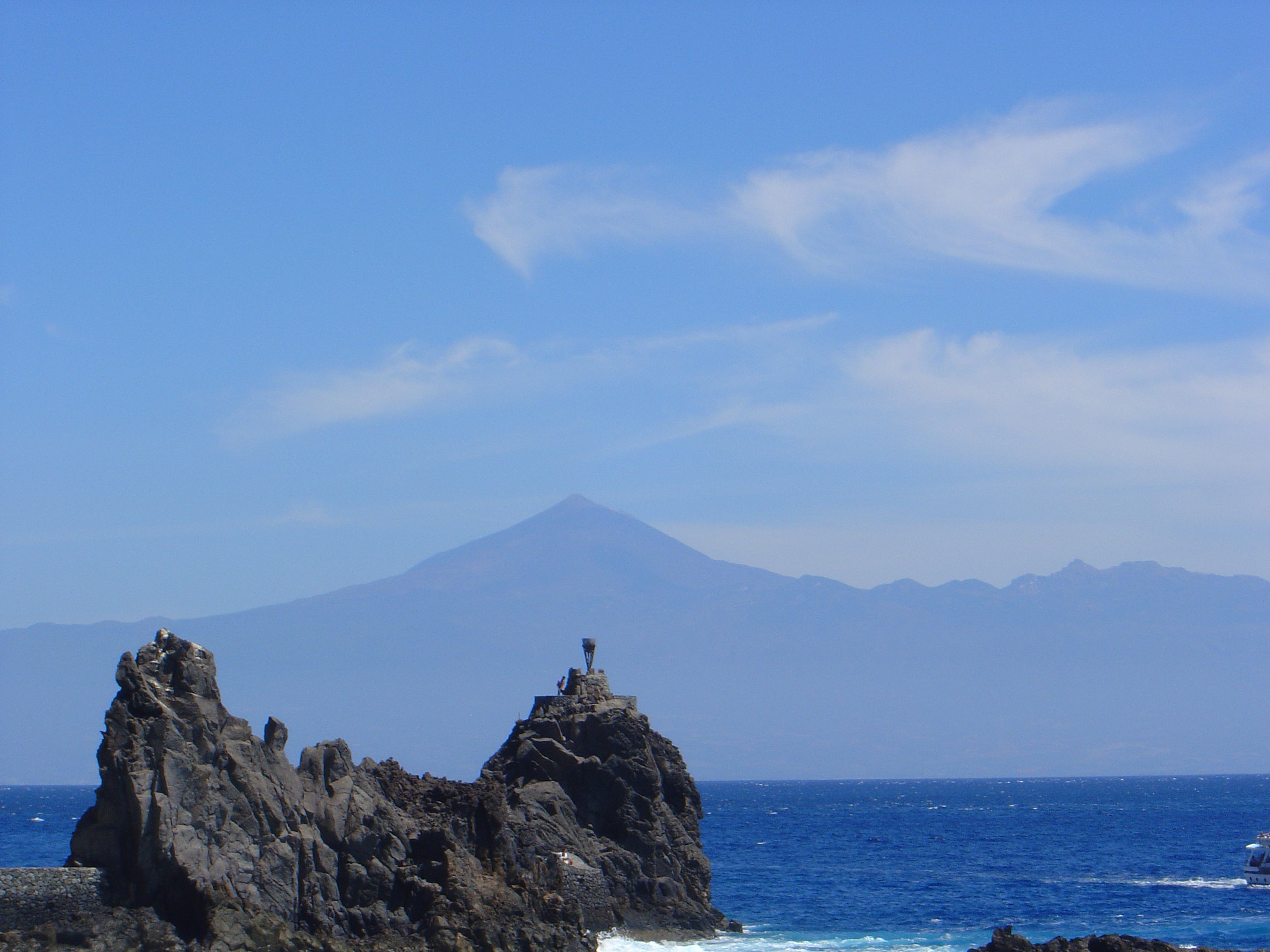 Sony DSC-P10 sample photo. El teide desde la gomera photography