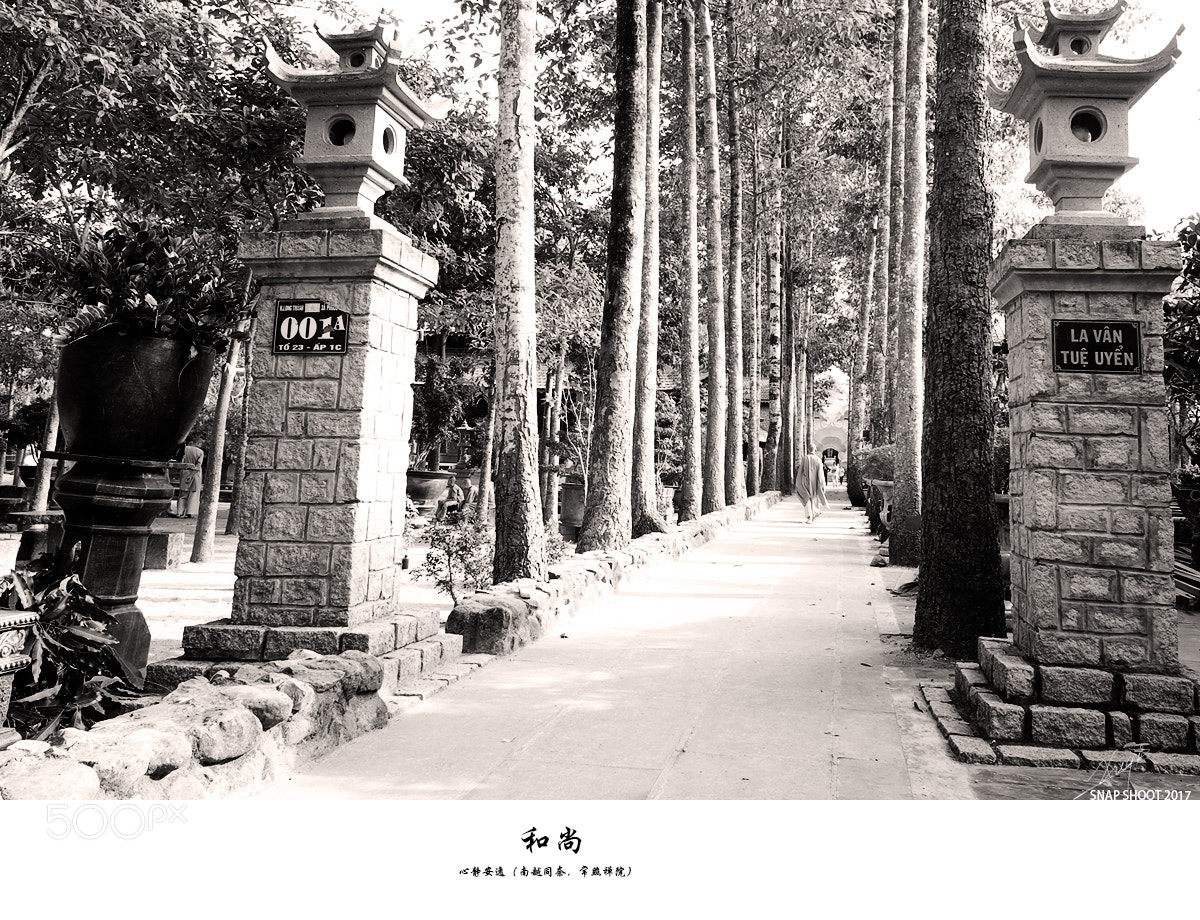 Fujifilm X70 sample photo. 和尚 photography