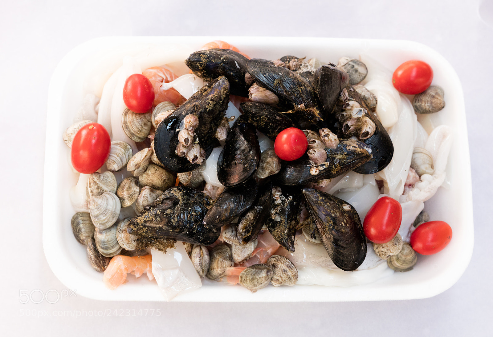Canon EOS 5DS R sample photo. Fish soup ingredients photography