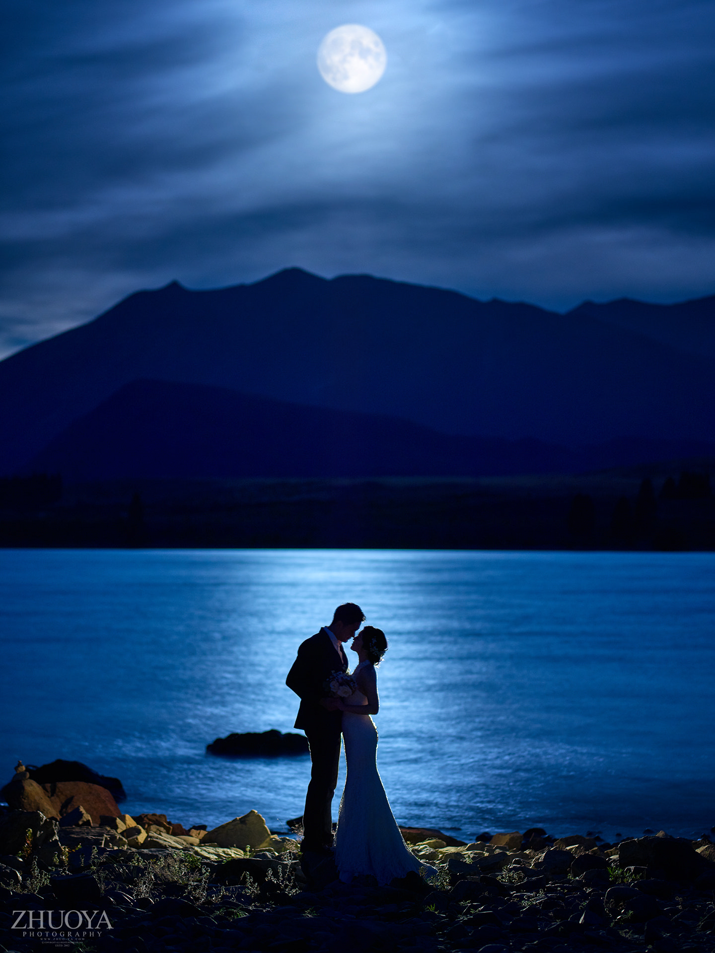 Phase One IQ150 sample photo. The white moon light photography
