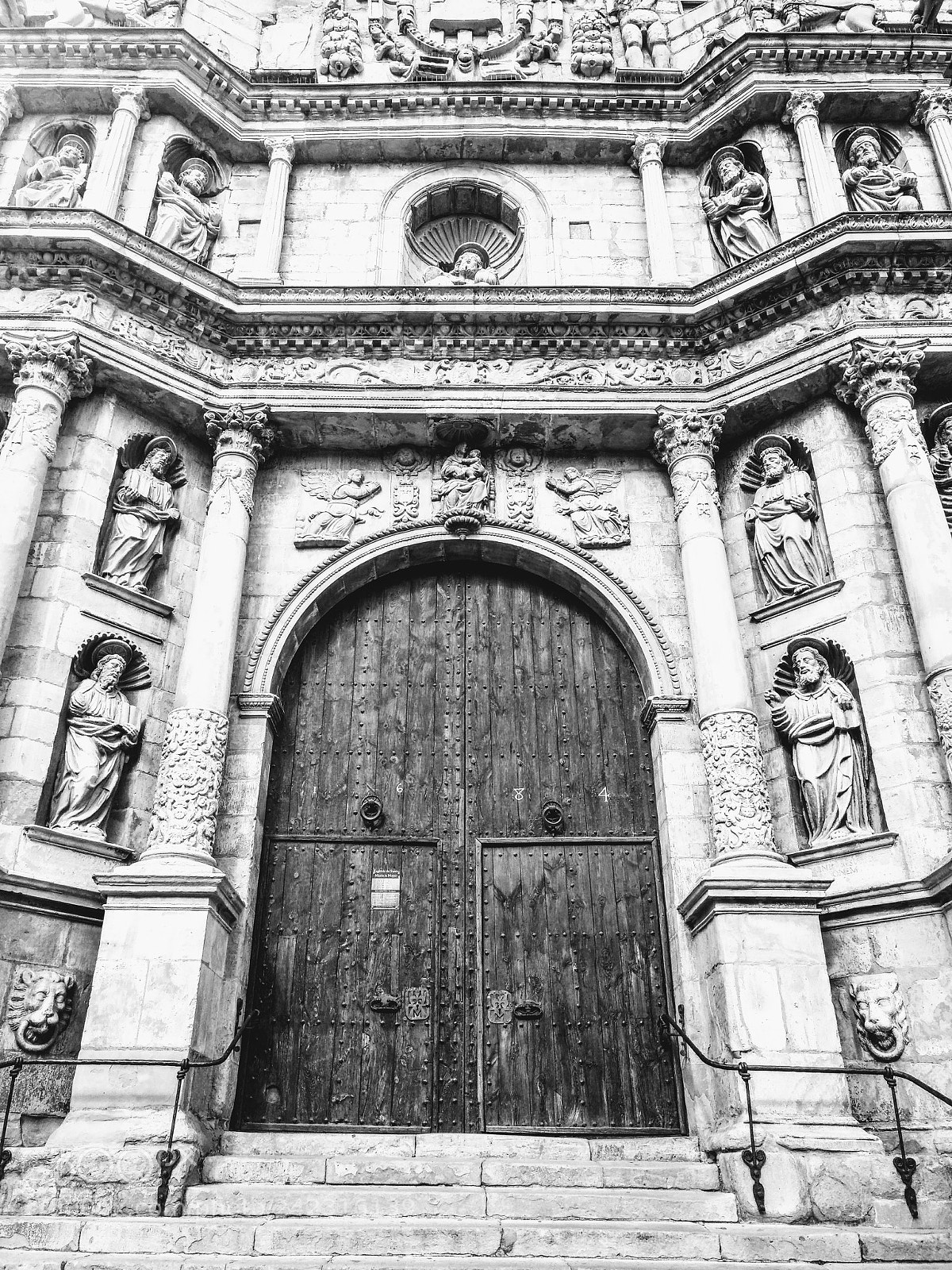 HUAWEI nova plus sample photo. M.g. church of santa photography