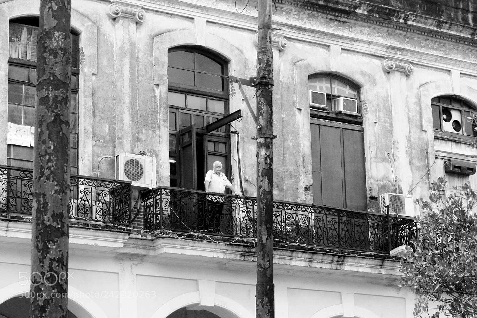 Canon EOS 450D (EOS Rebel XSi / EOS Kiss X2) sample photo. People in havana iii photography