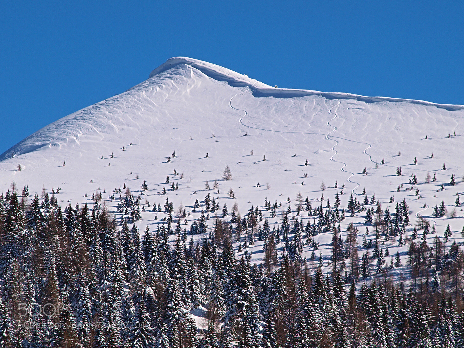 Olympus E-420 (EVOLT E-420) sample photo. Beautiful peak. photography