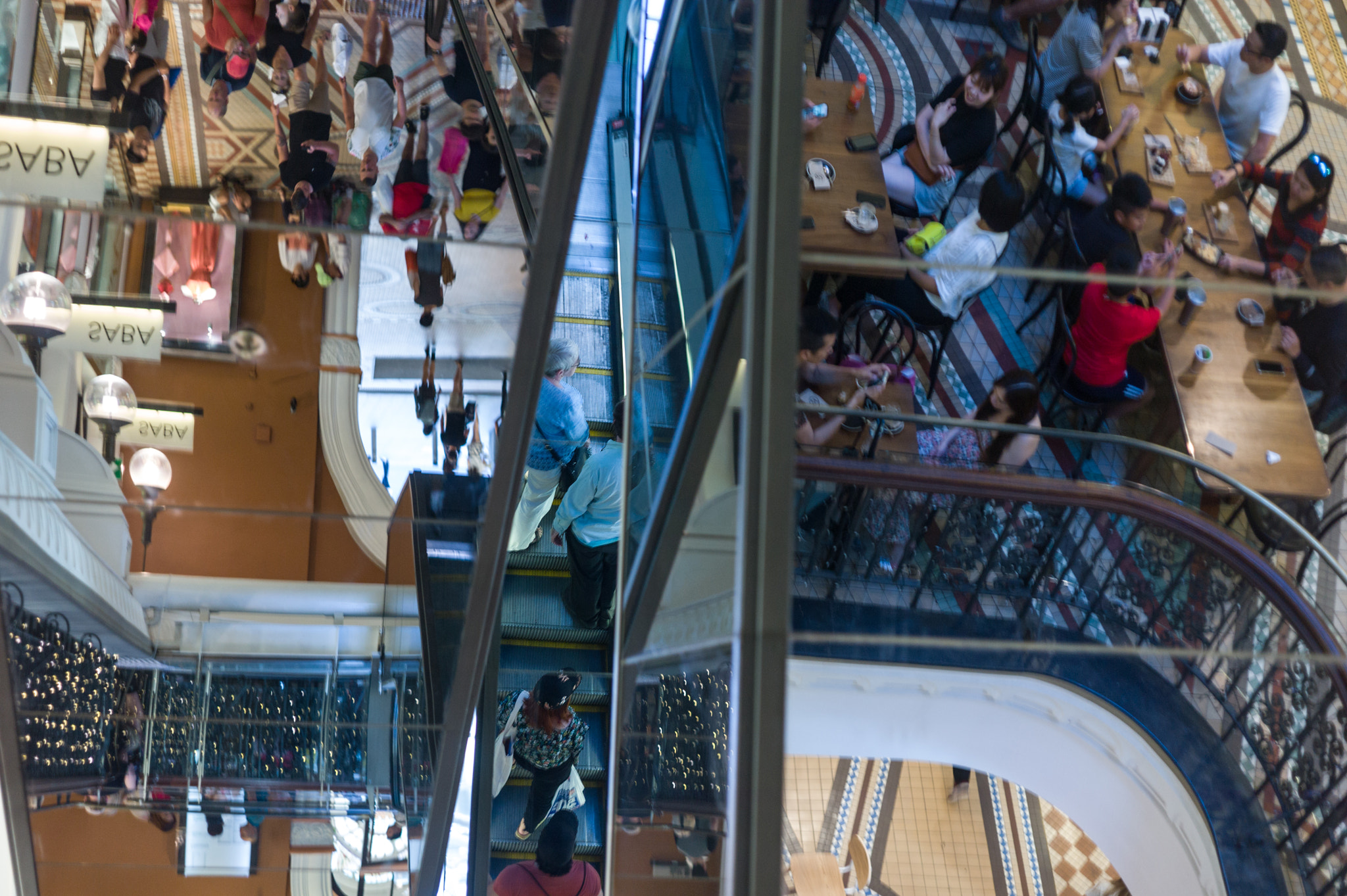 Leica M9 + Summicron-M 50mm f/2 (IV, V) sample photo. Mall photography