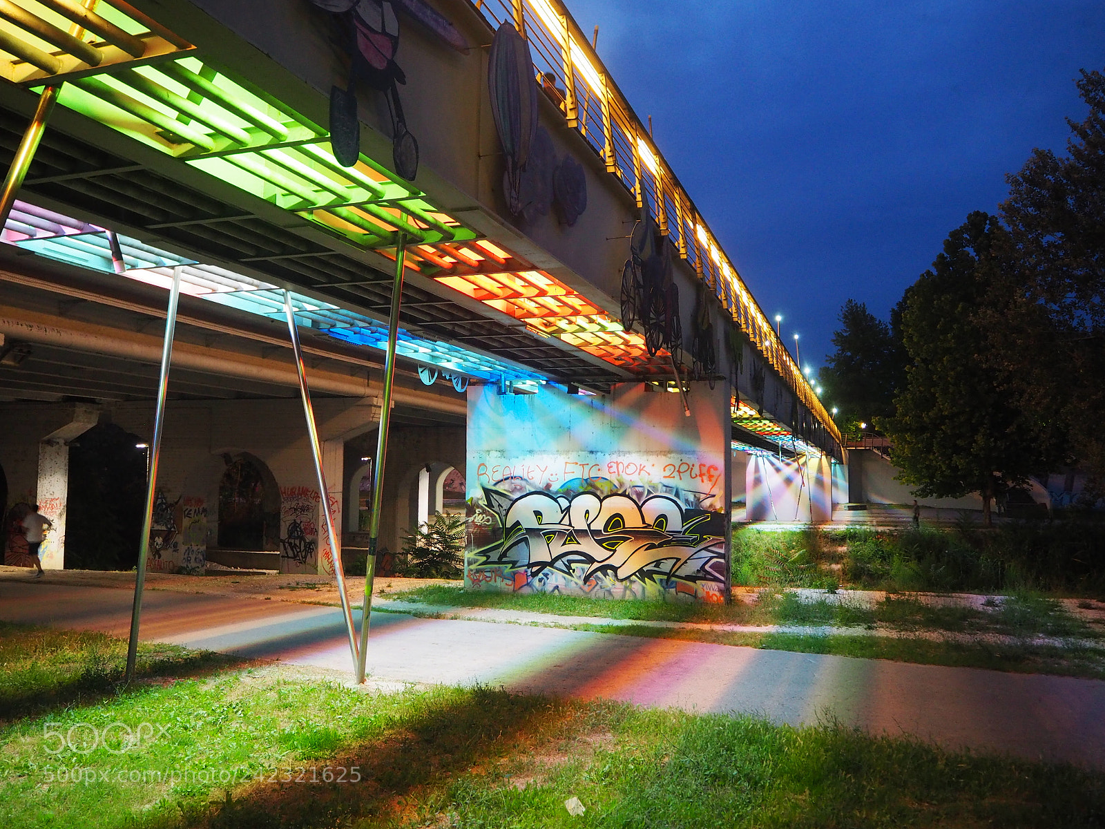 Olympus OM-D E-M10 II sample photo. Alkazar  bridge  larissa  photography