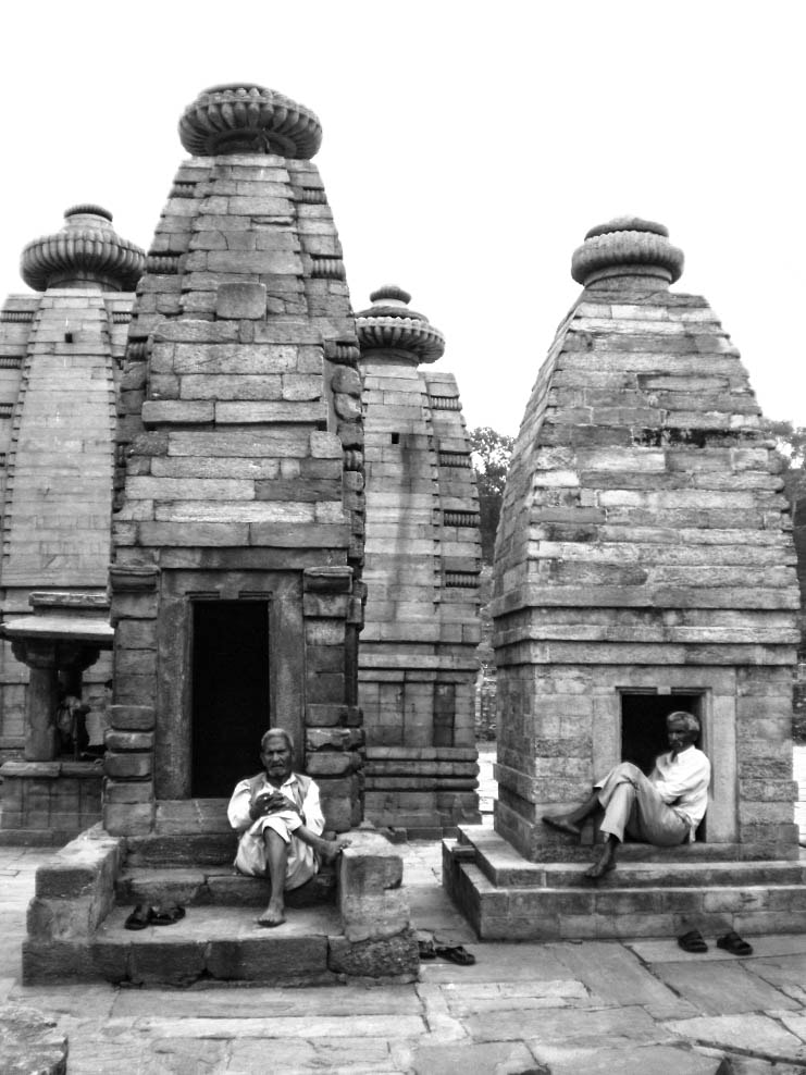 Olympus FE26,X21 sample photo. Scene at an old temple in north india photography