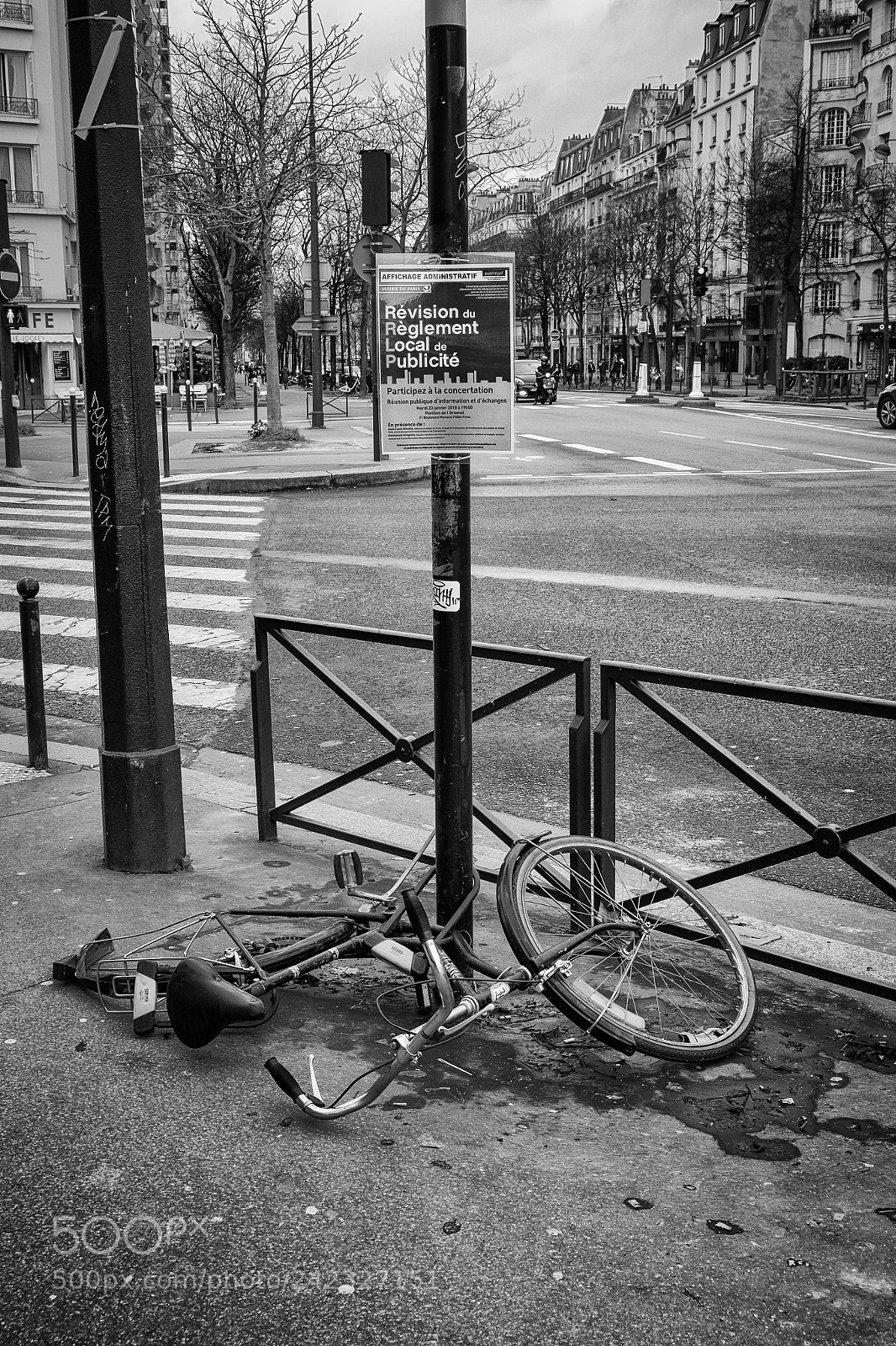 Fujifilm X-E2 sample photo. La pub m'a tuer photography