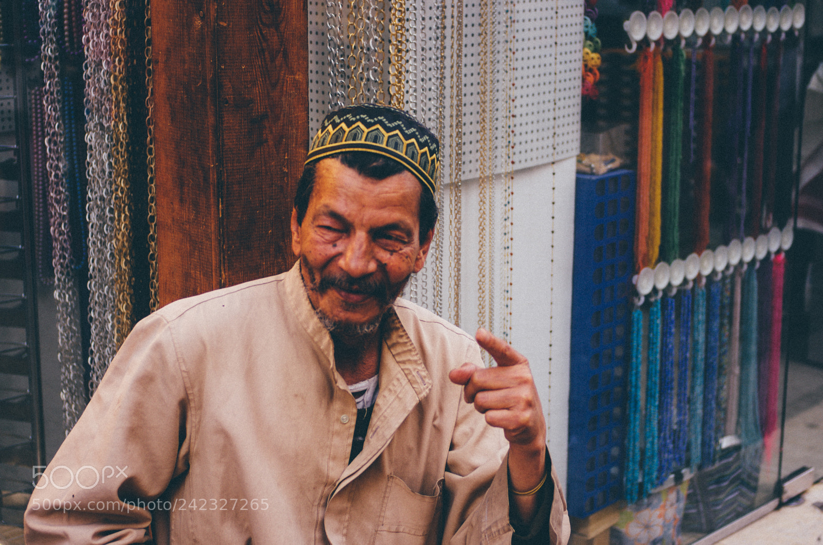 Pentax K-5 sample photo. An old merchant at photography