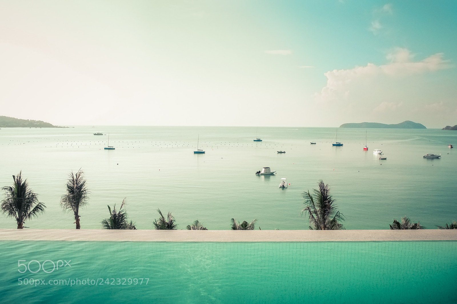 Fujifilm X-E1 sample photo. Pool with a view photography