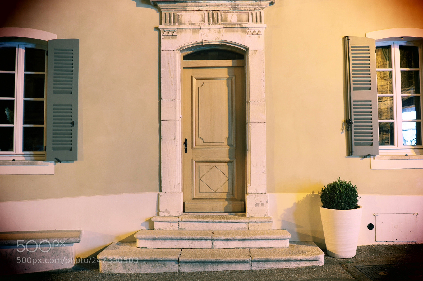 Canon EOS 750D (EOS Rebel T6i / EOS Kiss X8i) sample photo. Mougins photography