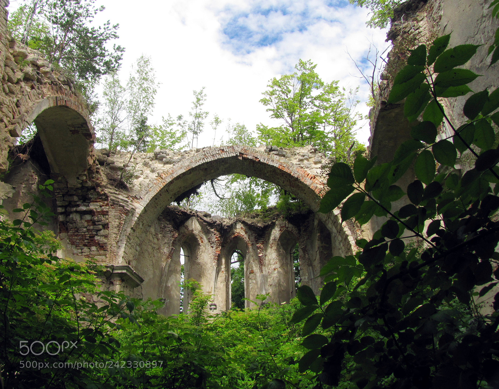 Canon PowerShot SX20 IS sample photo. Ruins of church in photography