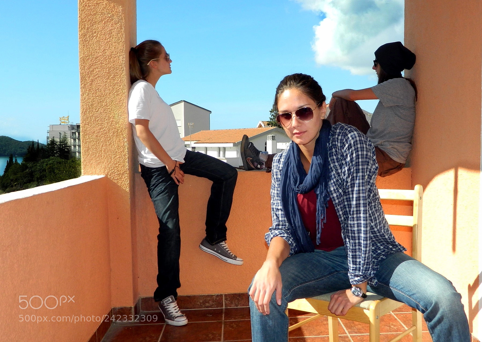 Nikon Coolpix L120 sample photo. Girls photography