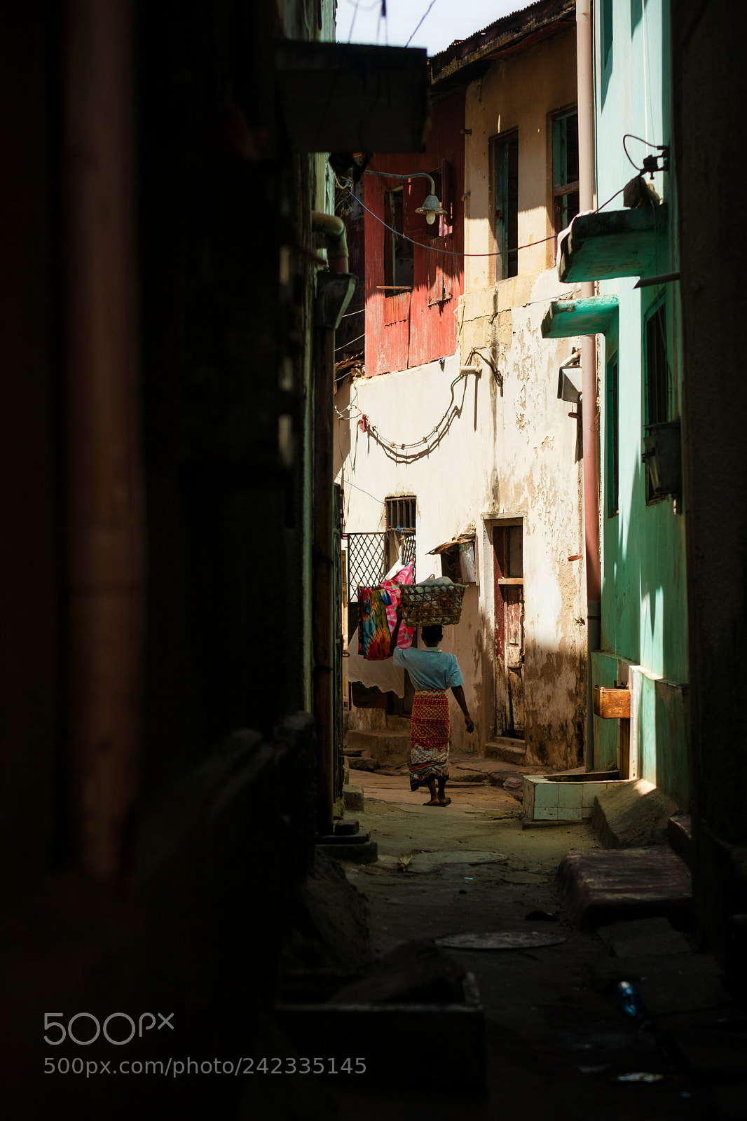 Fujifilm X-T2 sample photo. Mombasa old town alley photography