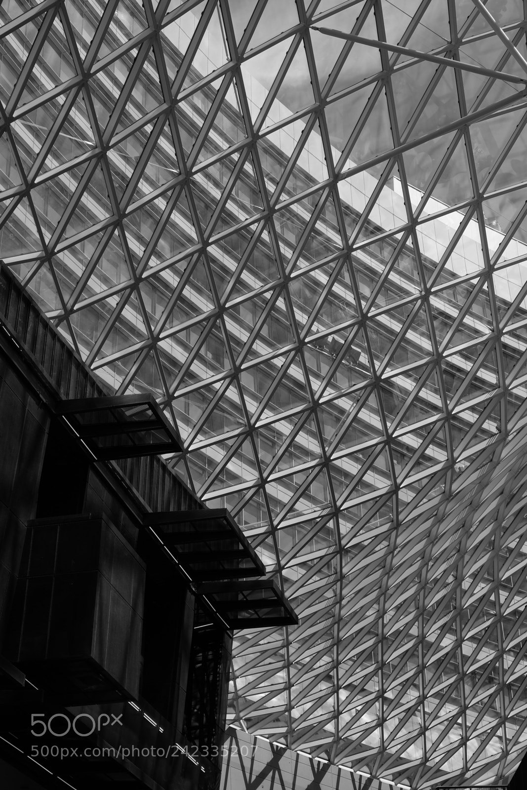 Fujifilm X-T10 sample photo. Triangles photography
